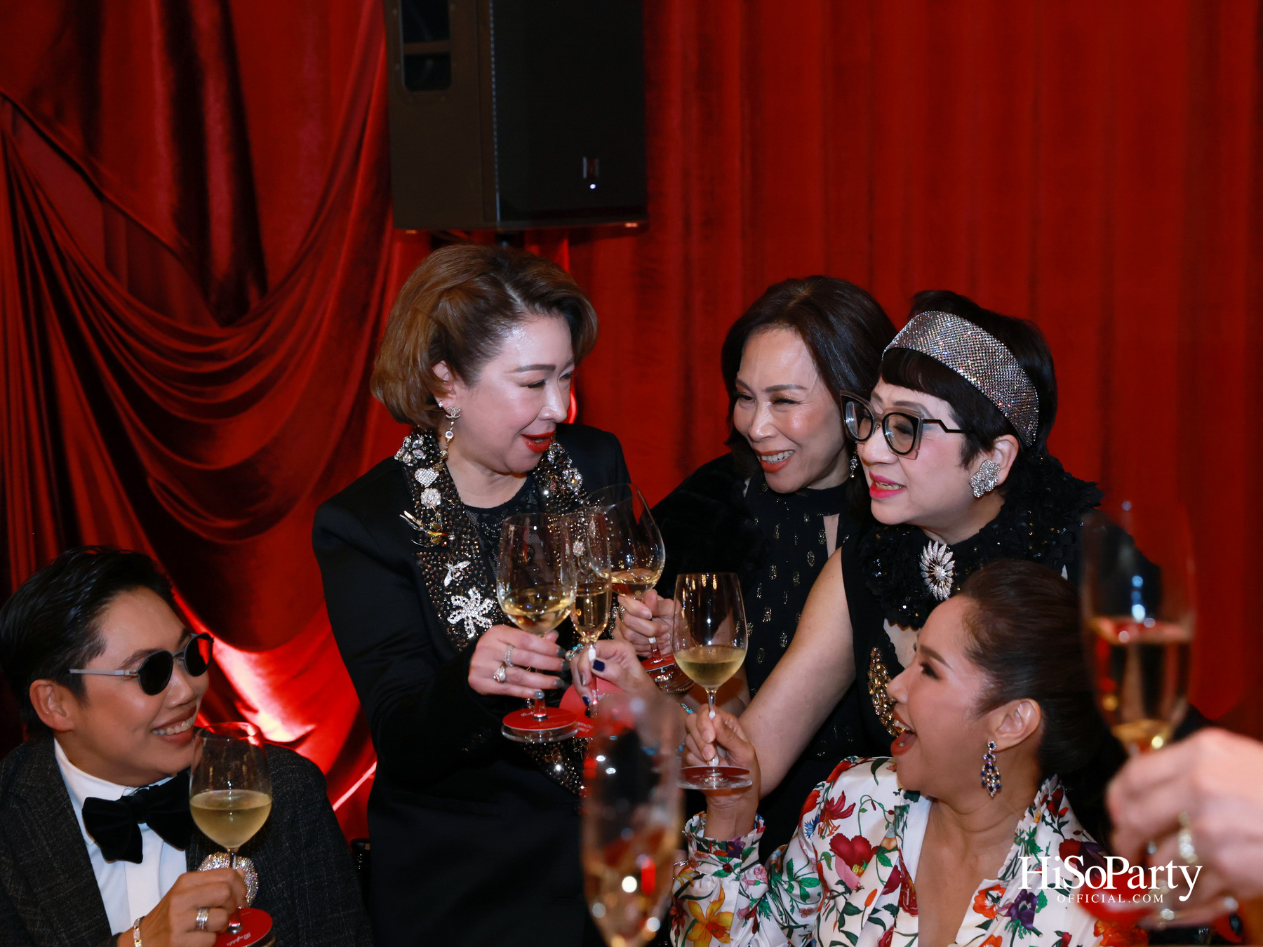 เอ็ม ดิสทริค เนรมิตค่ำคืน ‘EM DISTRICT: EM JAZZ CLUB’ ขอบคุณลูกค้าคนสำคัญในบรรยากาศแจ๊สบาร์สไตล์นิวยอร์ก