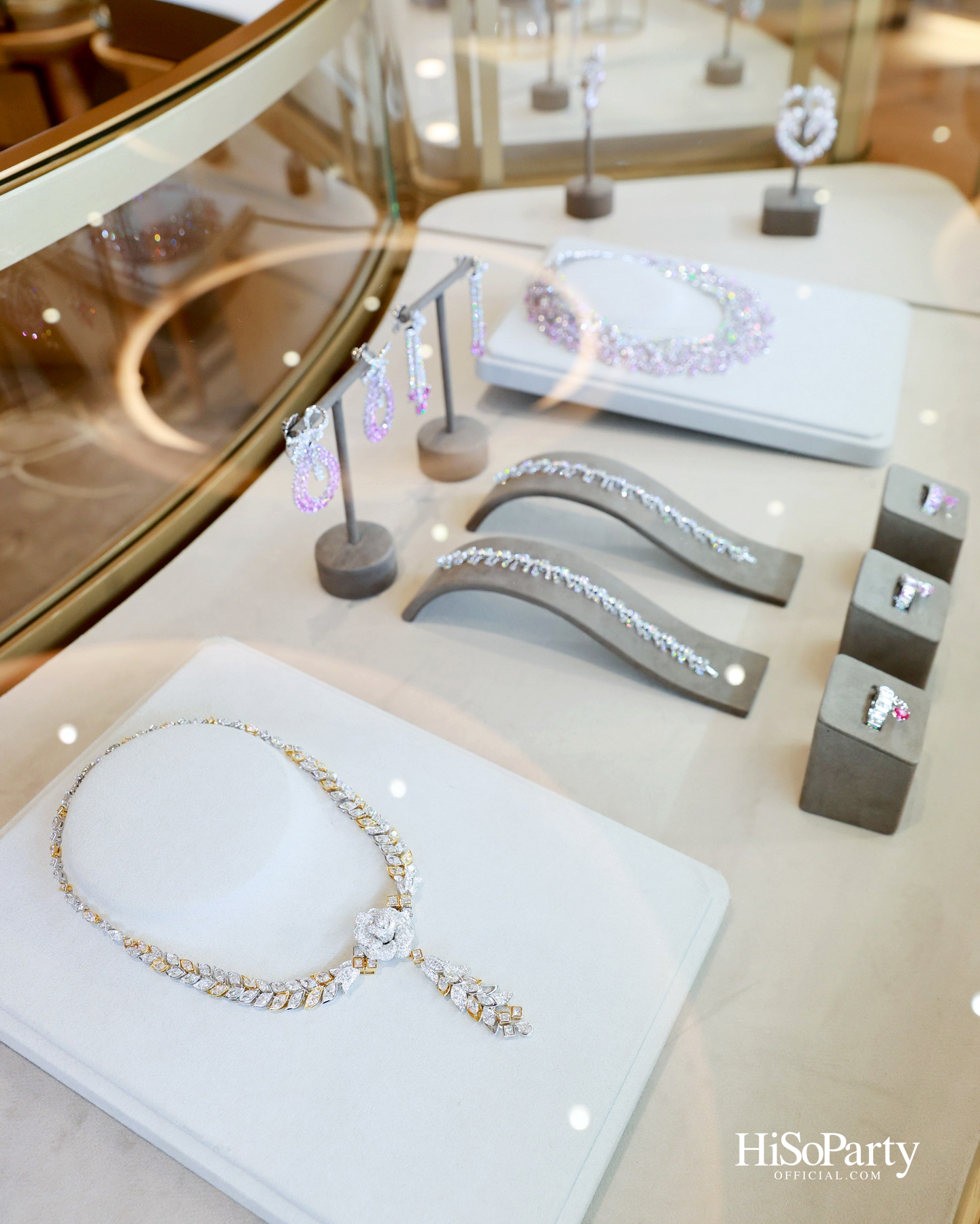 แบรนด์ SIRIVANNAVARI เผยโฉมบูติคจิวเวลรีแห่งแรก ณ ห้างเอ็มโพเรียม พร้อมเปิดตัว ‘Atelier II’ Fine Jewelry คอลเลกชันใหม่