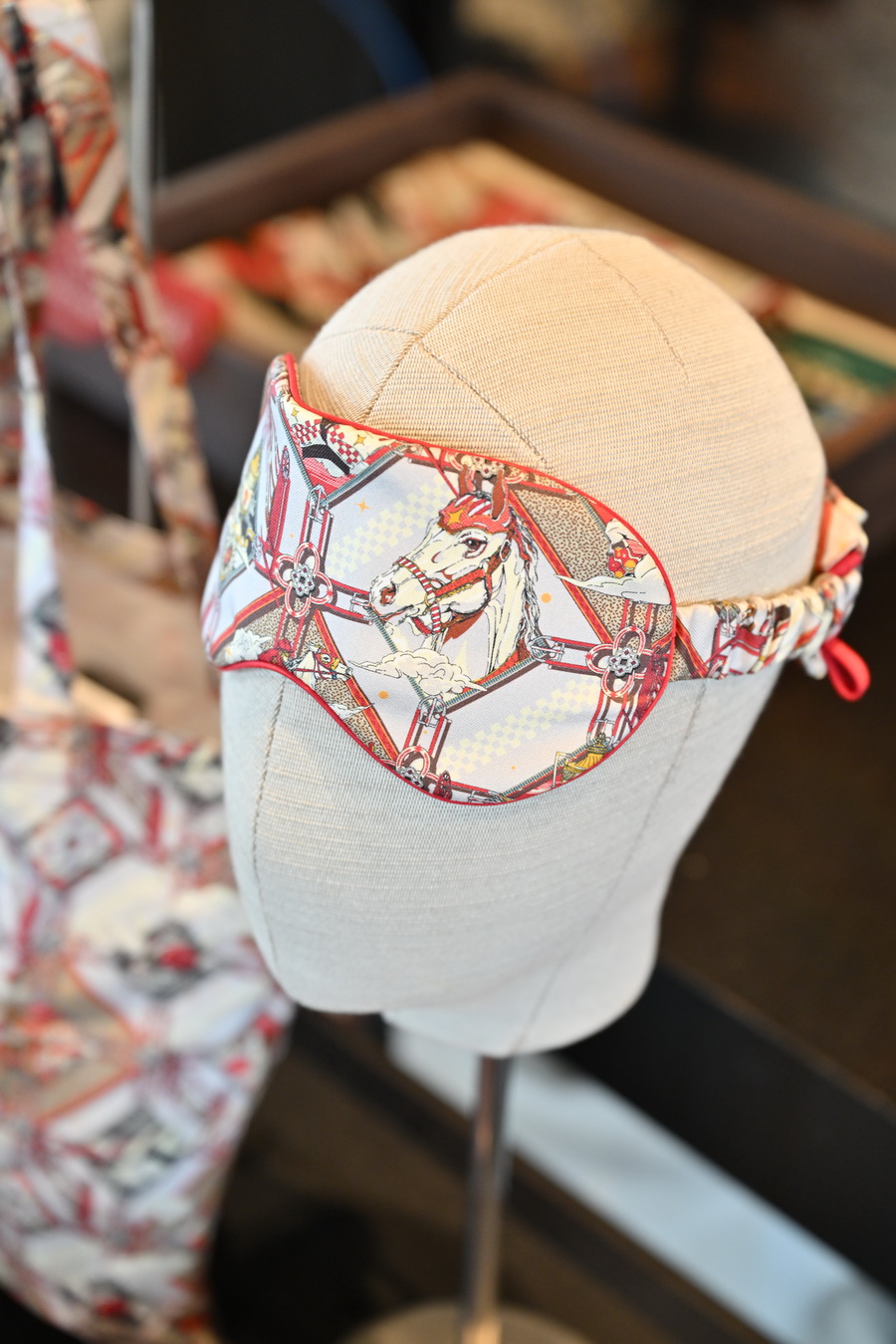 Jim Thompson X Pomme Chan คอลเลกชันพิเศษต้อนรับปีม้า ถ่ายทอดพลัง ความทรงจำ และจิตวิญญาณแห่งอิสรภาพ