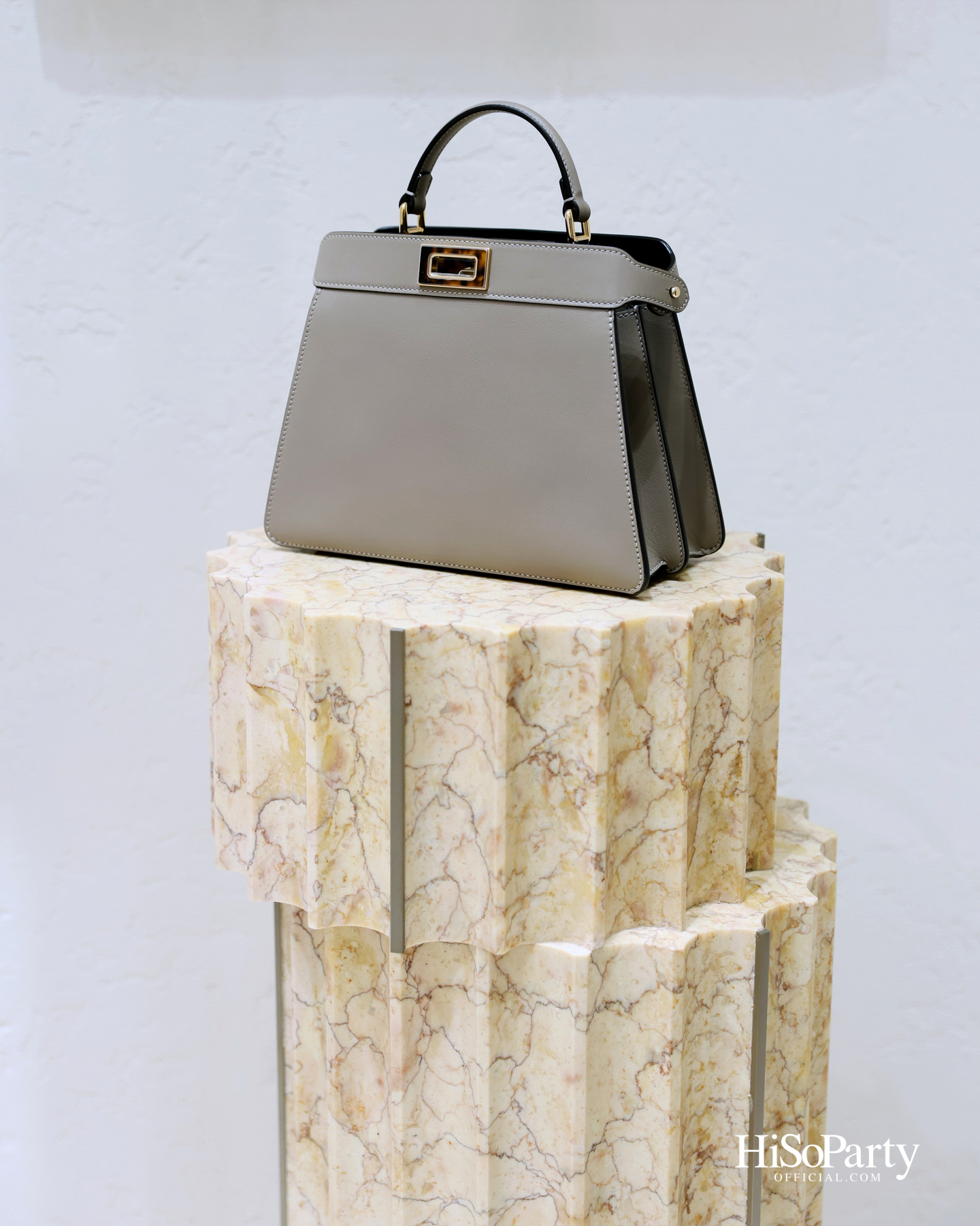 FENDI เผยโฉมคอลเลกชัน Spring/Summer 2026 ถ่ายทอดฤดูร้อนแห่งอนาคตอย่างสง่างาม