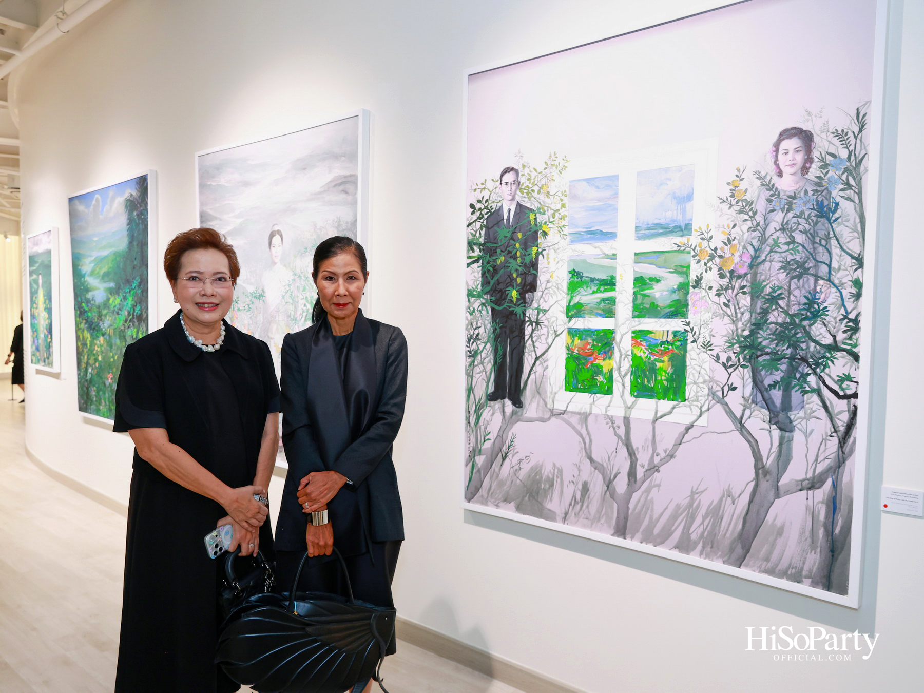 สยามพารากอน จัดนิทรรศการ ‘น้อมรำลึกในพระมหากรุณาธิคุณ แห่งสมเด็จพระบรมราชชนนีพันปีหลวง’ พร้อมเปิด Art Jewel ชั้น 5