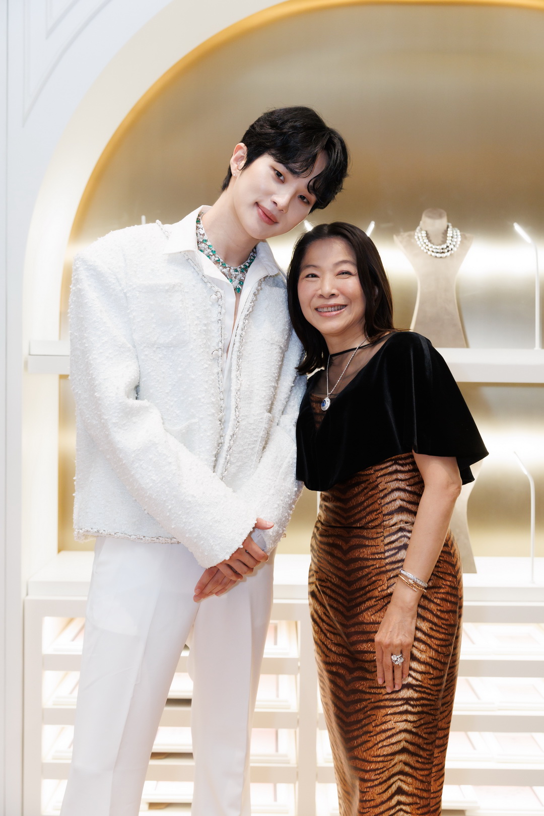 Beauty Gems เปิดตัว ‘Maison Abeille’ คอลเลกชันพิเศษ ในโอกาสแต่งตั้ง YU HYUN WOO แบรนด์แอมบาสเดอร์คนล่าสุด