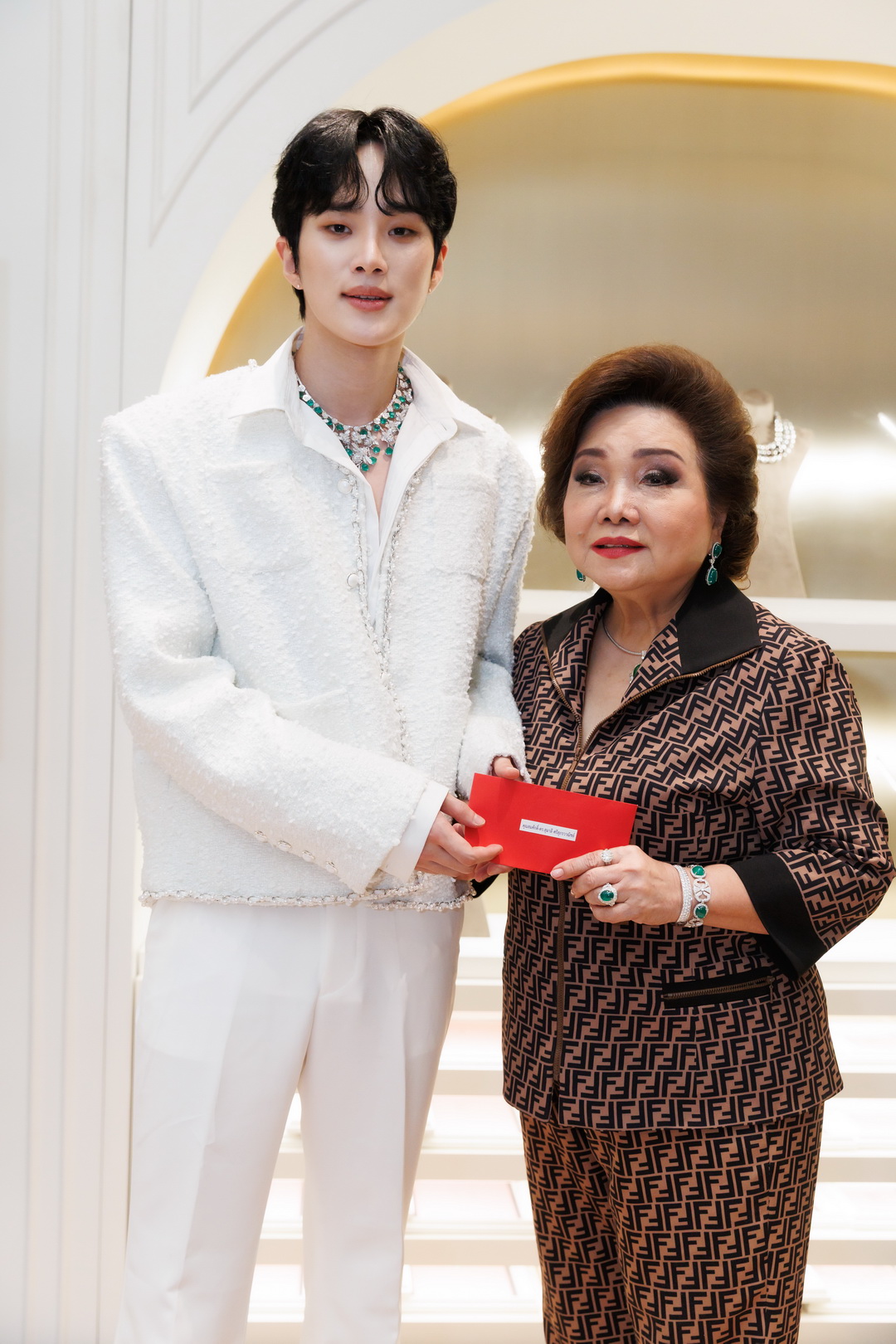 Beauty Gems เปิดตัว ‘Maison Abeille’ คอลเลกชันพิเศษ ในโอกาสแต่งตั้ง YU HYUN WOO แบรนด์แอมบาสเดอร์คนล่าสุด