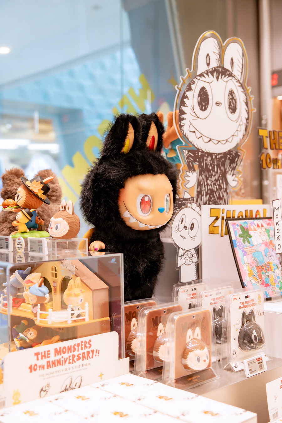 POP MART ขยายอาณาจักรป๊อปคัลเจอร์สู่รังสิต เปิดสโตร์ธีม ‘The Monsters’ ฉลอง 10 ปีแห่งจินตนาการ ณ ZPELL @ FUTURE PARK