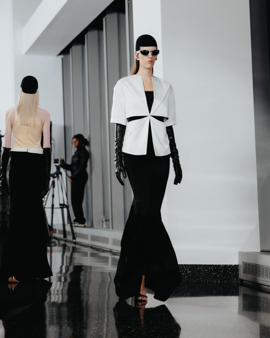 ‘WISH ME LUCK’ คอลเลกชัน Spring/Summer 2026 จาก VICKTEERUT บนรันเวย์นิวยอร์กแฟชั่นวีค