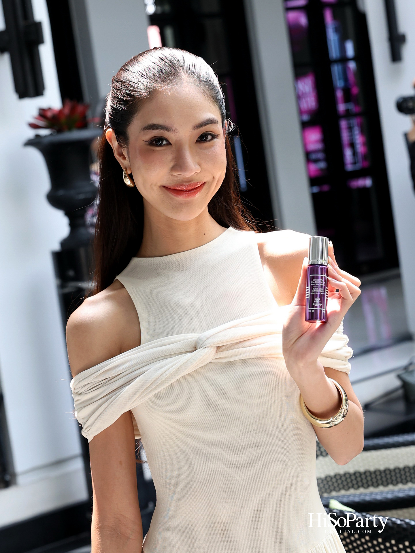 ‘Black Rose Concentrate Radiant Youth Serum’ นวัตกรรมล่าสุดจาก Sisley เปิดตัวอย่างเอ็กซ์คลูซีฟ ณ The Siam Hotel