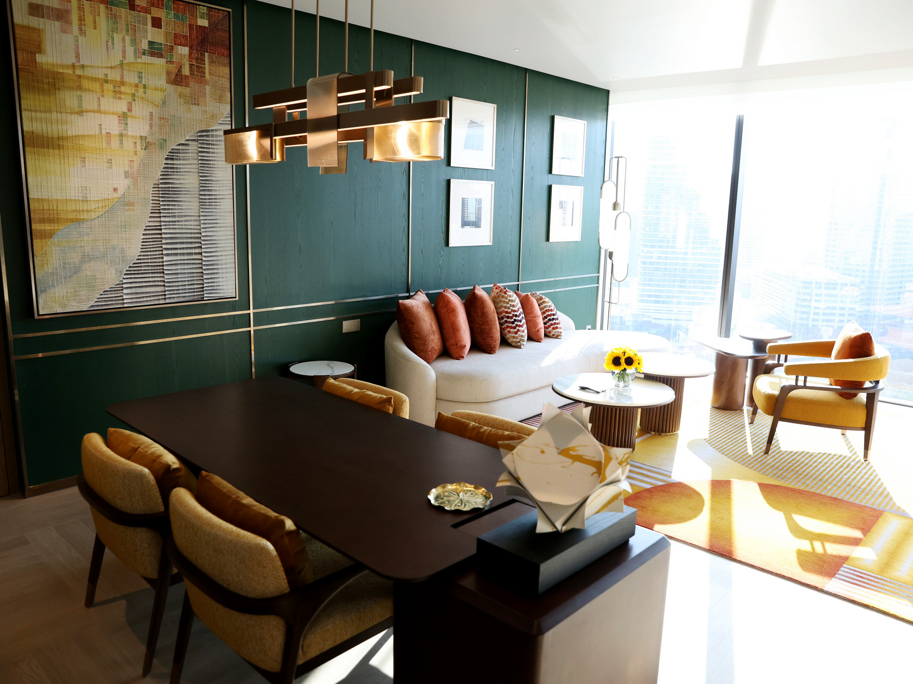 ‘Andaz One Bangkok Design & Art Talk’ ถ่ายทอดอัตลักษณ์ถนนวิทยุผ่านดีไซน์และศิลปะร่วมสมัย