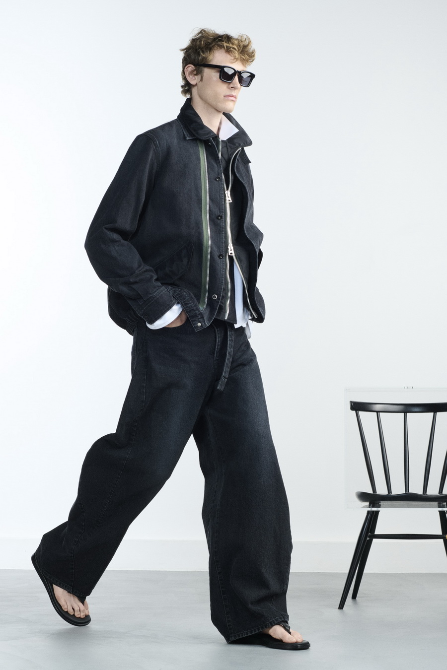 sacai Men’s Spring & Summer 2026 / Women’s Spring 2026 ‘EVERYDAY ALL DAY’ เมื่อความไฮบริดยกระดับชีวิตประจำวัน