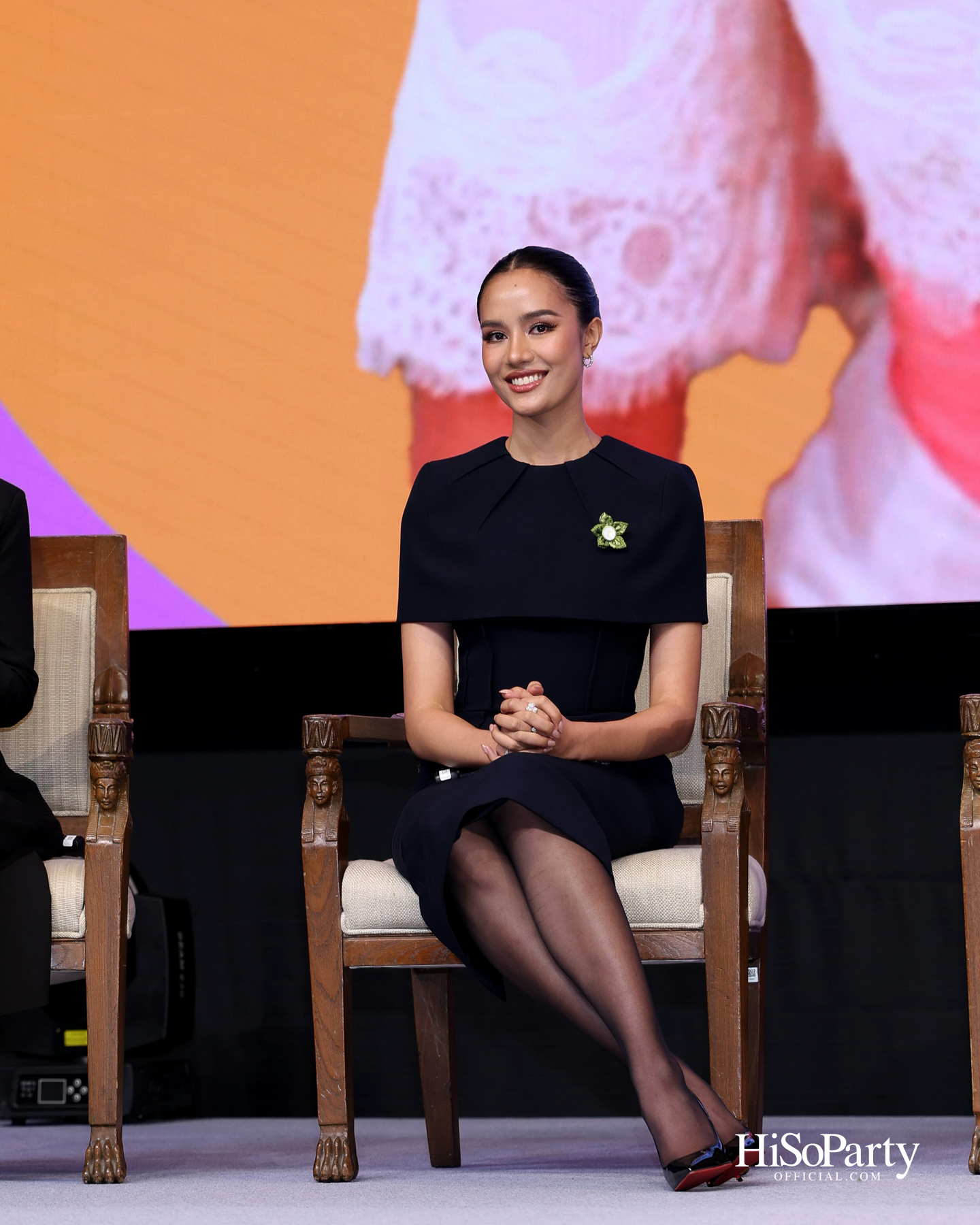 สมเด็จพระนางเจ้าฯ พระบรมราชินี เสด็จฯ ทรงเปิดโครงการ ‘สสธวท...สตรีทรงพลัง’ ในวาระ ๕๐ ปี สหพันธ์สมาคมสตรีนักธุรกิจและวิชาชีพแห่งประเทศไทย