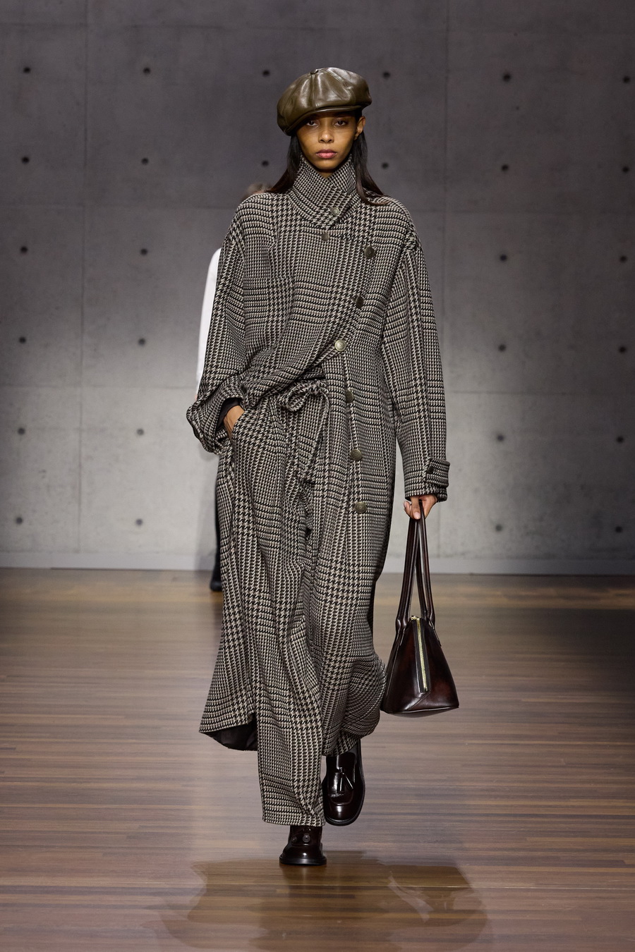 Emporio Armani Autumn/Winter 2026–27 นิยามใหม่ของความสมดุลระหว่างกฎเกณฑ์และเสรีภาพ