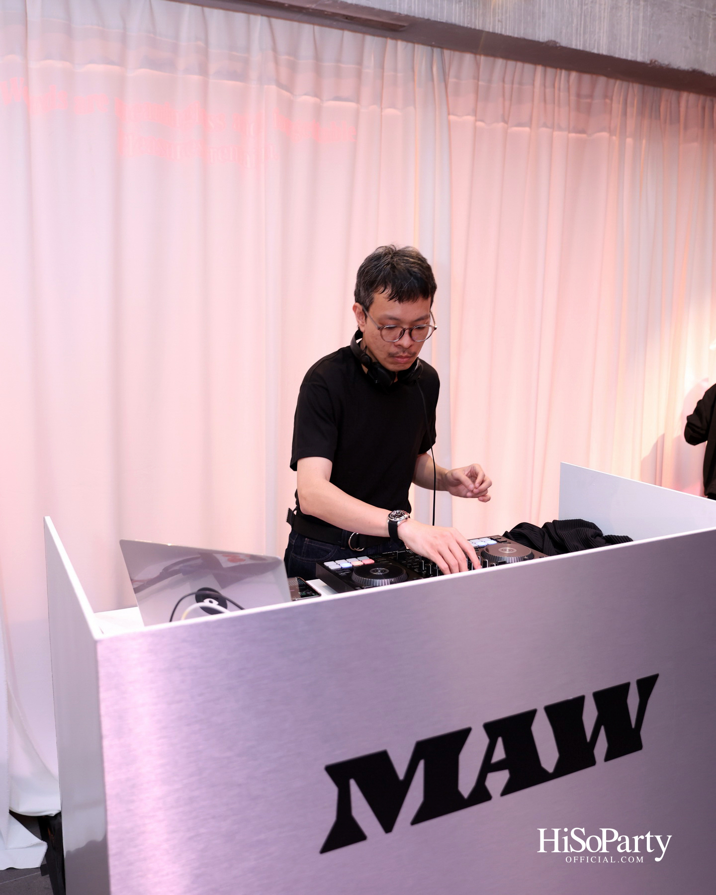 ‘MAW’ ขนมพรีเมียมแบรนด์ใหม่ของ พีช พชร ยกระดับทุกโมเมนต์ธรรมดาให้มีสไตล์