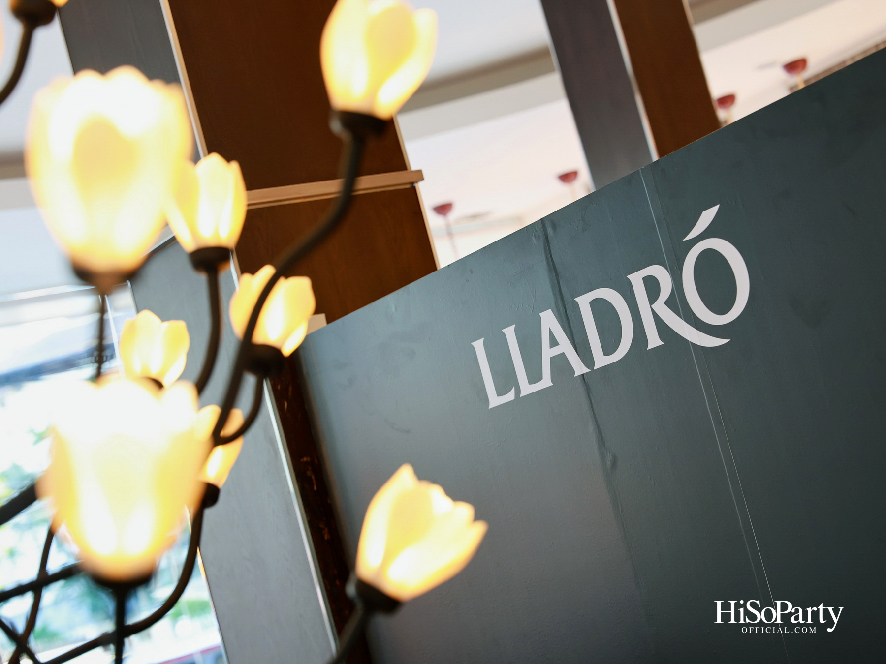 Crystal Symphony และ Lladró เผยประสบการณ์สุดเอ็กซ์คลูซีฟ ถ่ายทอดสุนทรียศาสตร์แห่งแสงไฟผ่านงานพอร์ซเลนร่วมสมัย