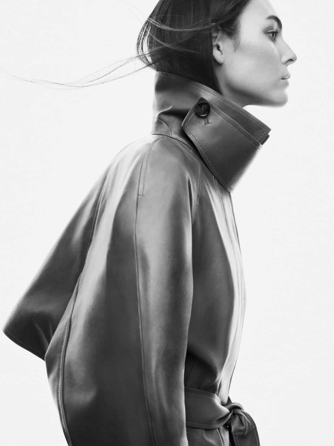 COS เปิดตัวแคมเปญ Spring Summer 2026 นำโดย Alexander Skarsgård, Park Gyuyoung, Vittoria Ceretti และ Taemin Park