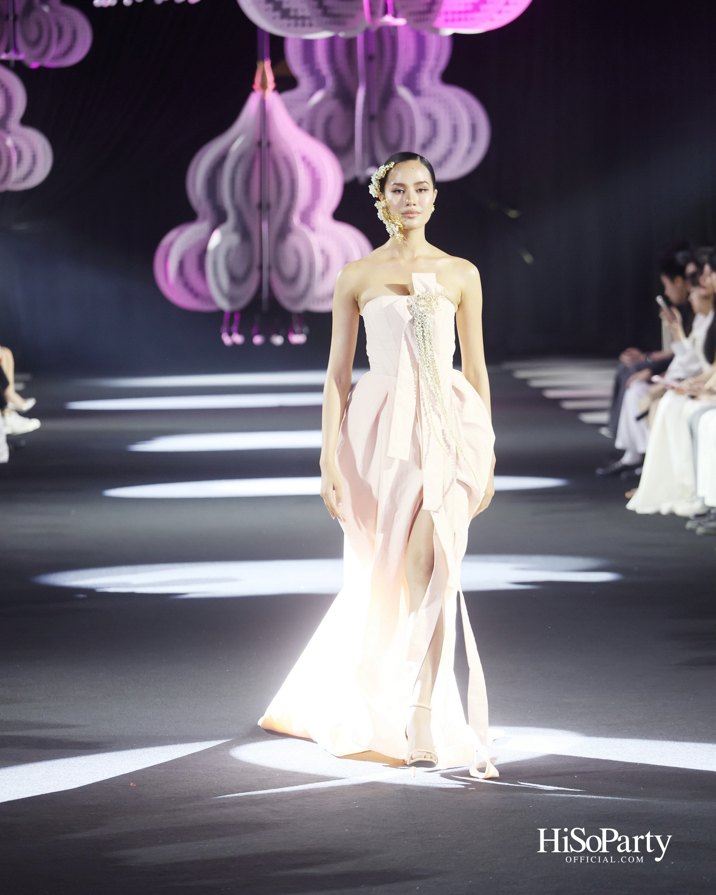 River City Bangkok เปิดค่ำคืนแห่งแสงไฟ ‘A Constellation in Bloom’ ร่วมกับ SARRAN