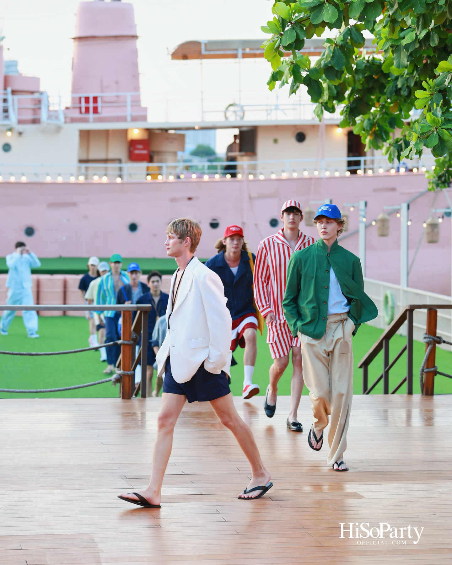 ‘24-Hr Full Service’ จาก MOO Bangkok ถ่ายทอดสไตล์ Service & Poolside ในมุมมอง Urban Casual ที่ร่วมสมัย