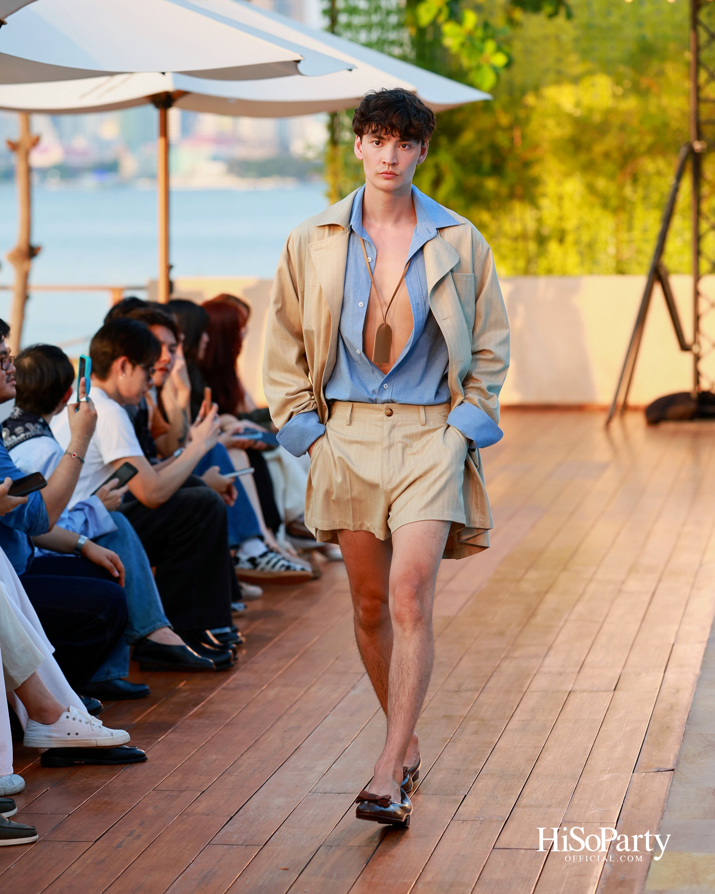 ‘24-Hr Full Service’ จาก MOO Bangkok ถ่ายทอดสไตล์ Service & Poolside ในมุมมอง Urban Casual ที่ร่วมสมัย