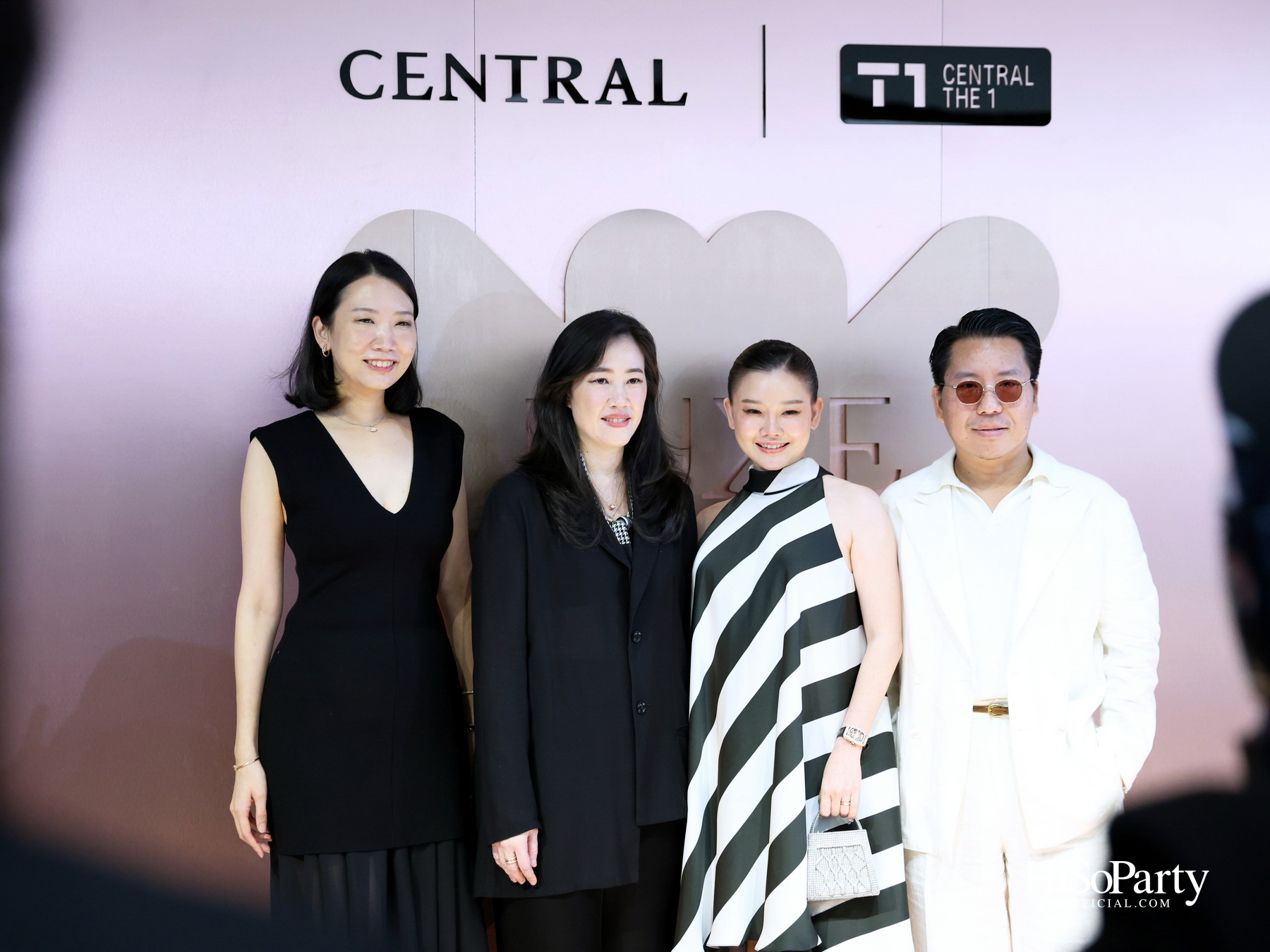 ‘CENTRAL LUXE NIGHT OUT’ ค่ำคืนแห่งแฟชั่น ไลฟ์สไตล์ และดนตรีสุดเอ็กซ์คลูซีฟ ณ เซ็นทรัลชิดลม