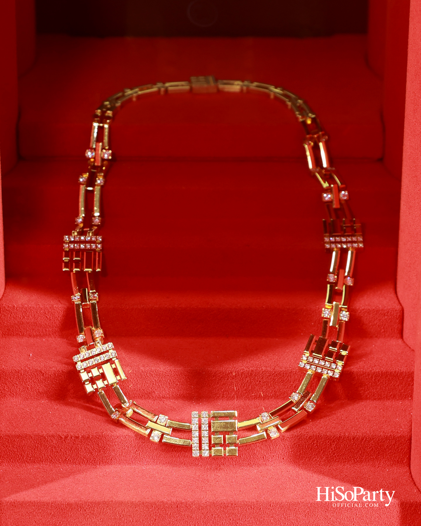 Chow Tai Fook ฉลองเปิดตัวบูติกใหม่ ณ สยามพารากอน พร้อมเผยโฉมคอลเลกชัน ‘DAWN’