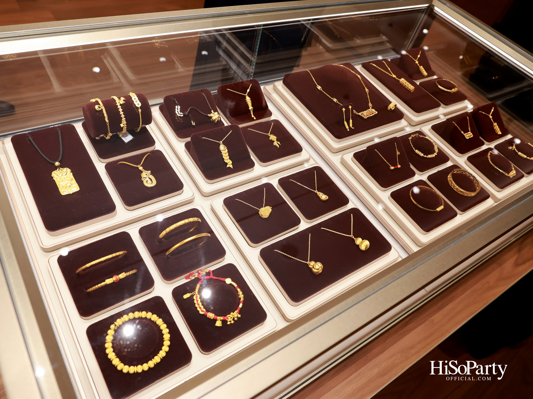 Chow Tai Fook ฉลองเปิดตัวบูติกใหม่ ณ สยามพารากอน พร้อมเผยโฉมคอลเลกชัน ‘DAWN’