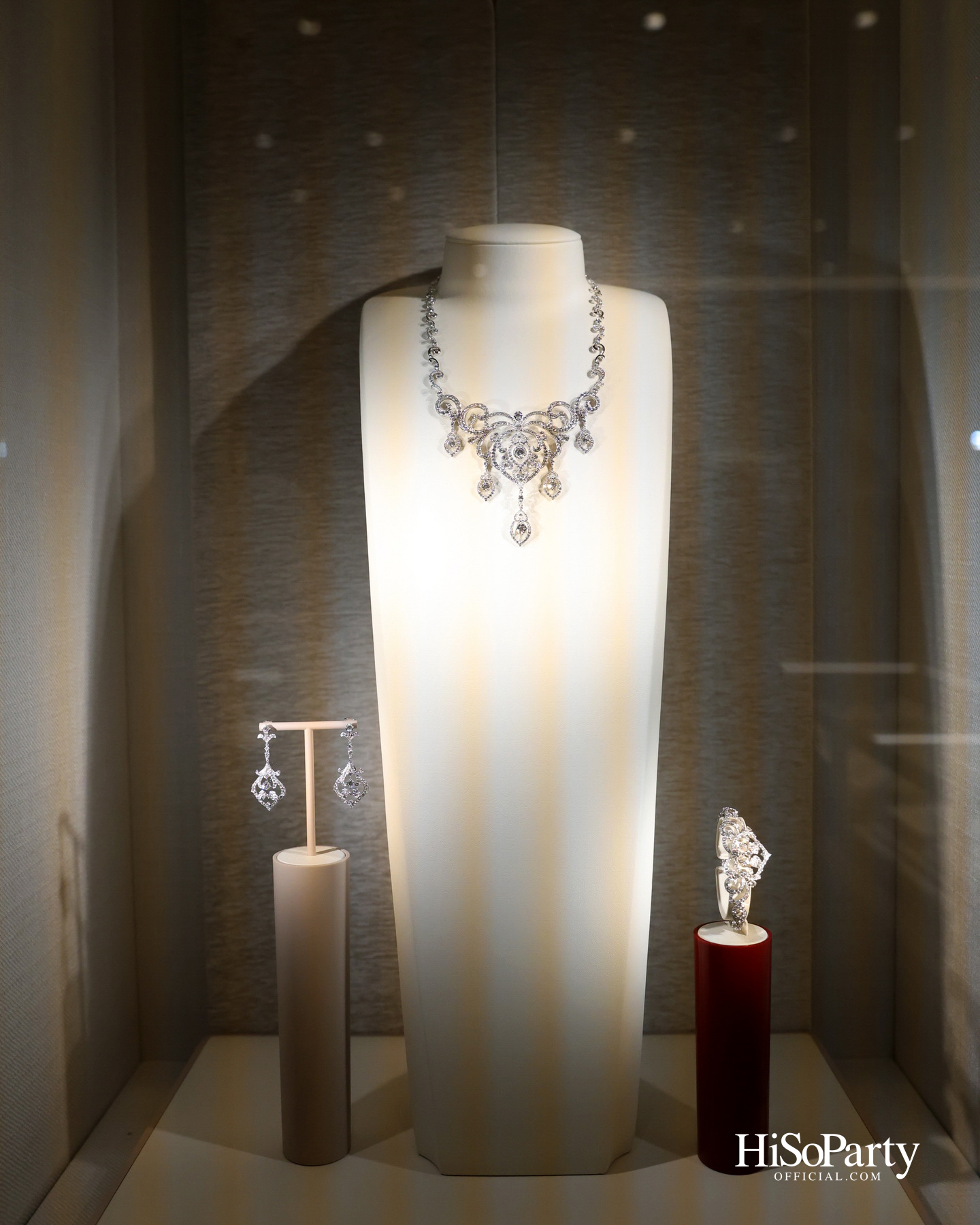 Chow Tai Fook ฉลองเปิดตัวบูติกใหม่ ณ สยามพารากอน พร้อมเผยโฉมคอลเลกชัน ‘DAWN’