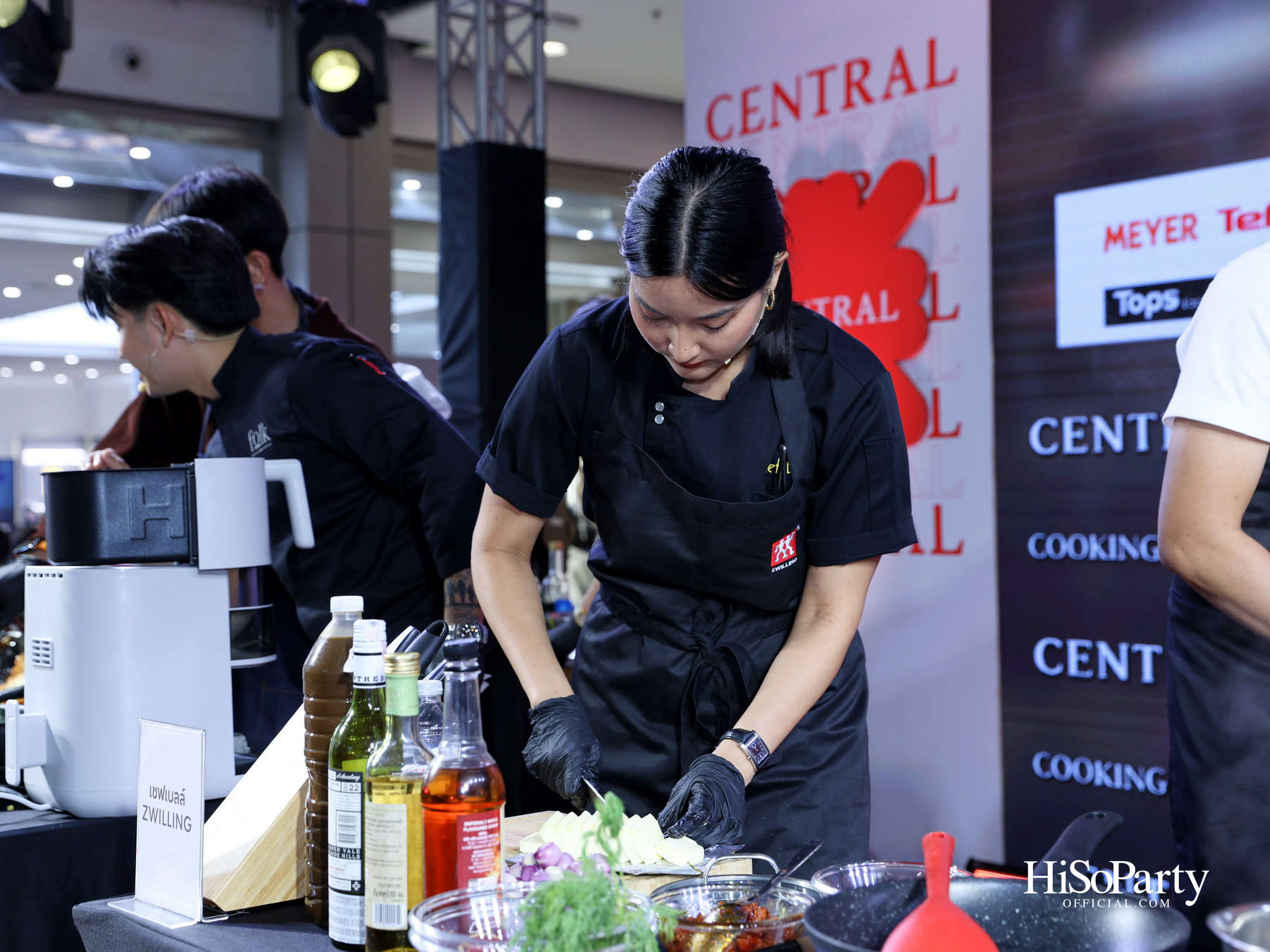 ห้างสรรพสินค้าเซ็นทรัล เติมสีสันให้คนรักการทำอาหาร ผ่านเวที ‘CENTRAL COOKING BATTLE SEASON 2’
