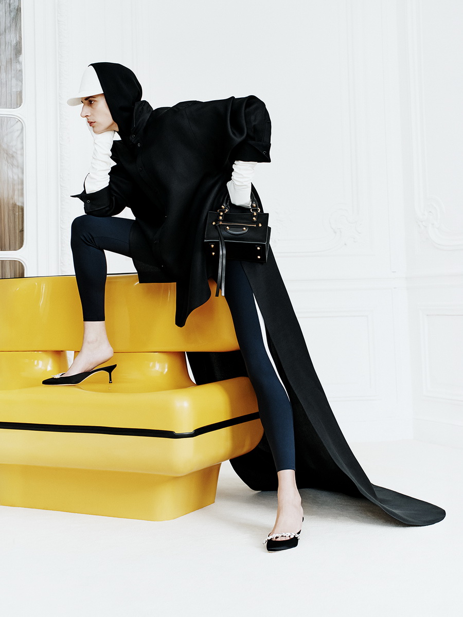 Balenciaga จับมือ Manolo Blahnik ถ่ายทอดบทสนทนาแห่งงานกูตูร์ผ่านรองเท้าคอลเลกชันพิเศษ Fall 2026