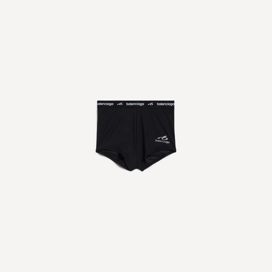 BALENCIAGA เปิดตัว ‘TechWear Wellness’ นิยามใหม่ของความหรูหราที่เชื่อมโยงแฟชั่น เทคโนโลยี และไลฟ์สไตล์แห่งสุขภาวะ