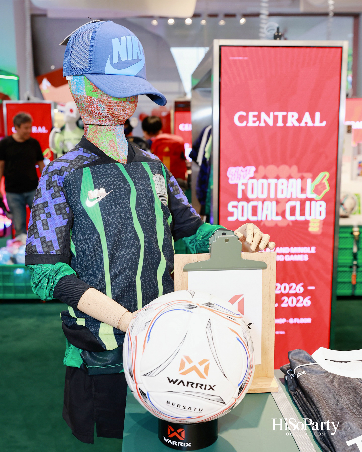 ‘CENTRAL FOOTBALL SOCIAL CLUB’ เปิดโลก Football Trading Cards กับคอลเลกชันหายากมูลค่ารวมกว่า 60 ล้านบาท
