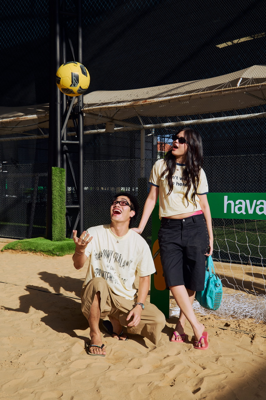 Havaianas ชวน ‘ติวเตอร์ - ยิม’ เปิดเกมความสนุกริมชายหาด พร้อมเปิดตัว ‘Top Nations Collection’