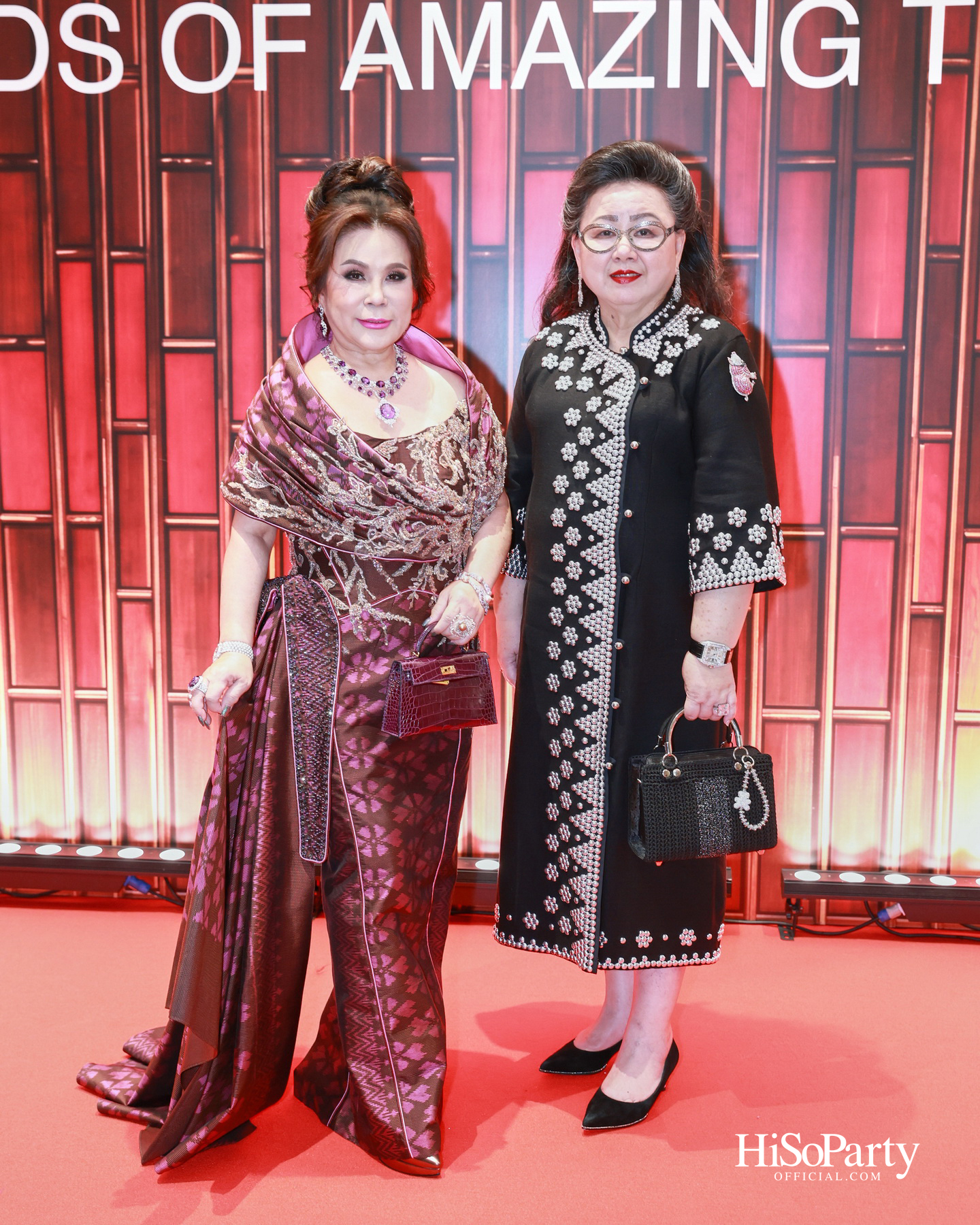 ‘THREADS OF AMAZING THAILAND’ ถ่ายทอดเสน่ห์ผ้าไทยร่วมสมัย ผสานความงดงามแห่งอัญมณีจาก Beauty Gems