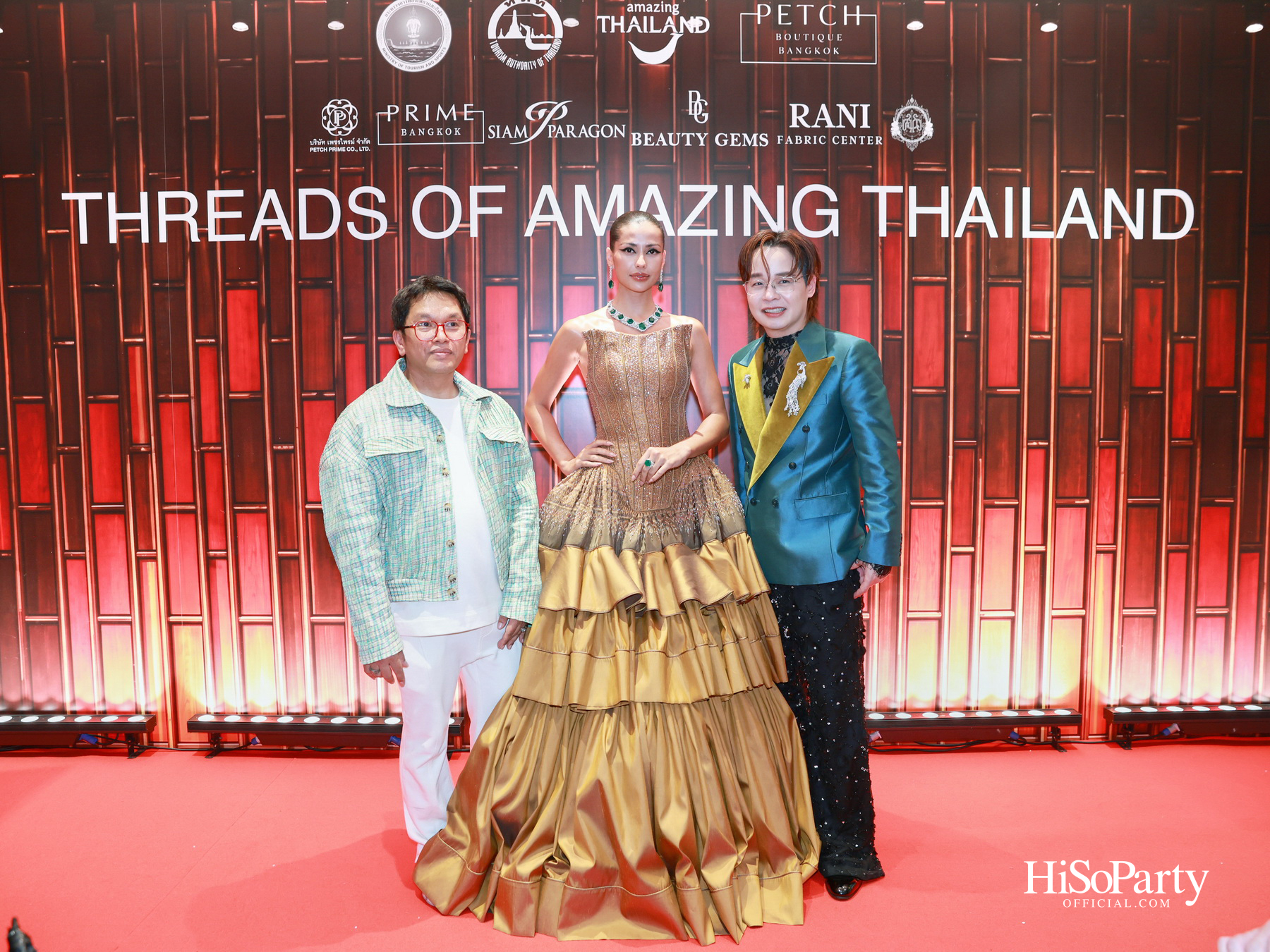 ‘THREADS OF AMAZING THAILAND’ ถ่ายทอดเสน่ห์ผ้าไทยร่วมสมัย ผสานความงดงามแห่งอัญมณีจาก Beauty Gems