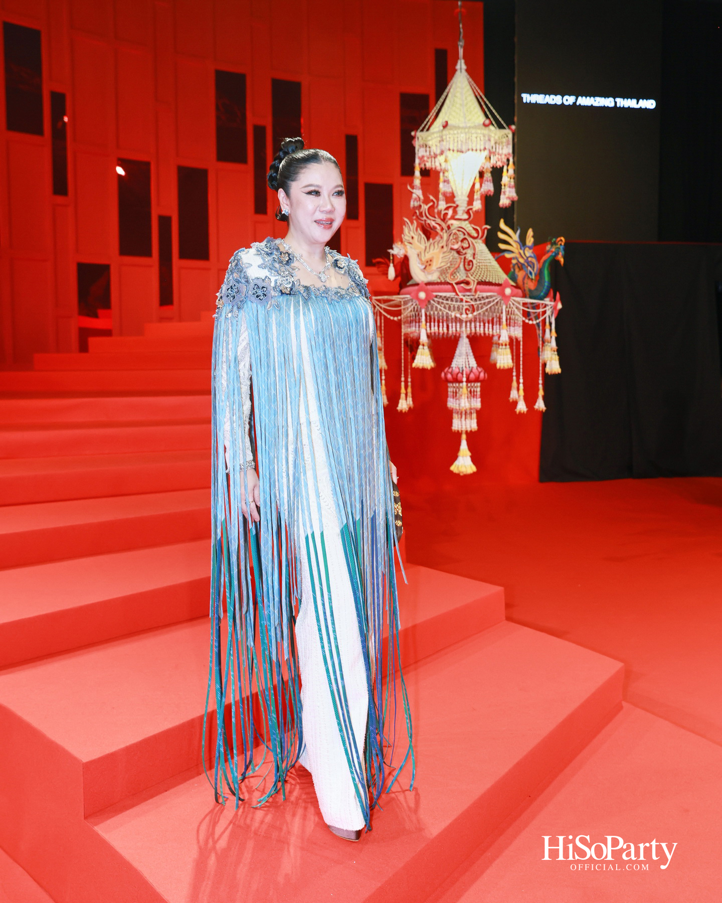 ‘THREADS OF AMAZING THAILAND’ ถ่ายทอดเสน่ห์ผ้าไทยร่วมสมัย ผสานความงดงามแห่งอัญมณีจาก Beauty Gems