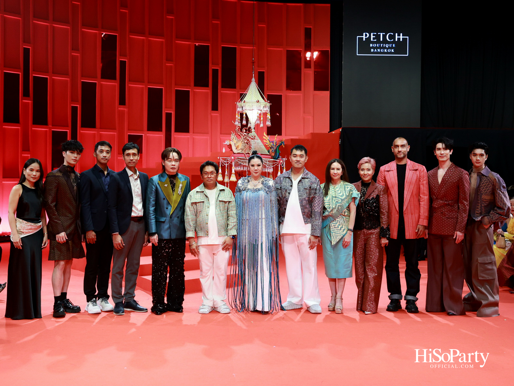 ‘THREADS OF AMAZING THAILAND’ ถ่ายทอดเสน่ห์ผ้าไทยร่วมสมัย ผสานความงดงามแห่งอัญมณีจาก Beauty Gems