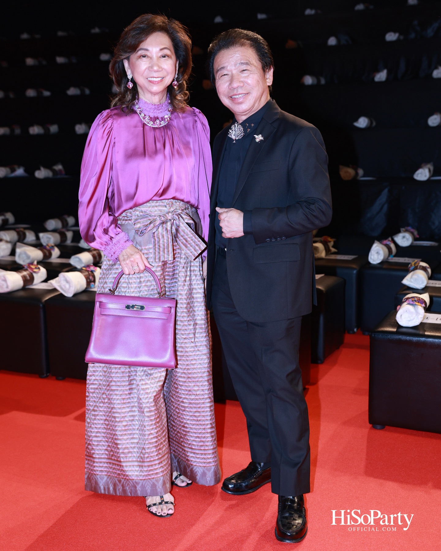 ‘THREADS OF AMAZING THAILAND’ ถ่ายทอดเสน่ห์ผ้าไทยร่วมสมัย ผสานความงดงามแห่งอัญมณีจาก Beauty Gems