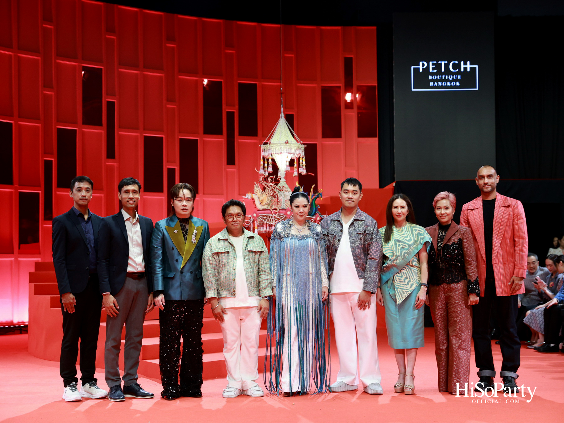 ‘THREADS OF AMAZING THAILAND’ ถ่ายทอดเสน่ห์ผ้าไทยร่วมสมัย ผสานความงดงามแห่งอัญมณีจาก Beauty Gems
