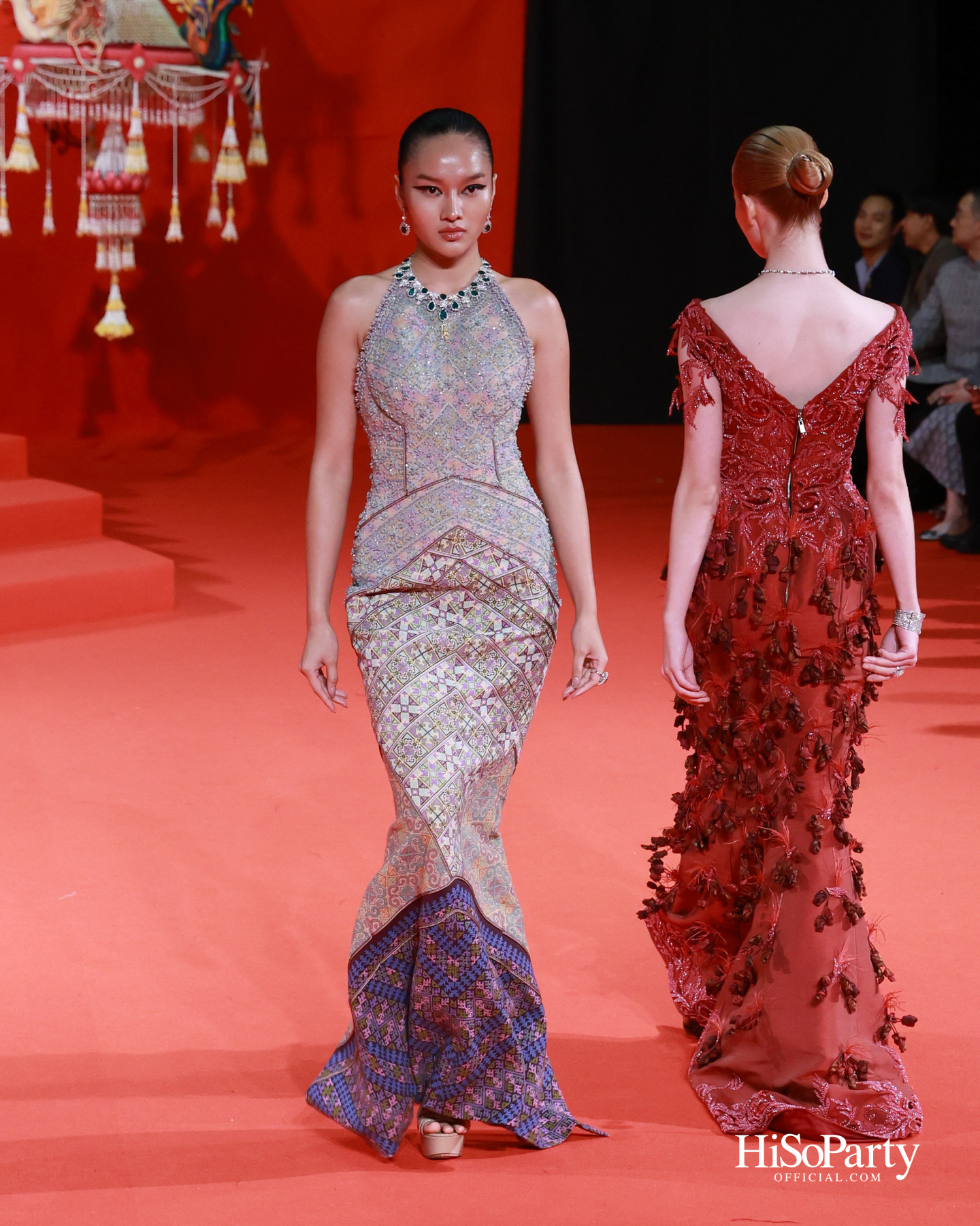 ‘THREADS OF AMAZING THAILAND’ ถ่ายทอดเสน่ห์ผ้าไทยร่วมสมัย ผสานความงดงามแห่งอัญมณีจาก Beauty Gems