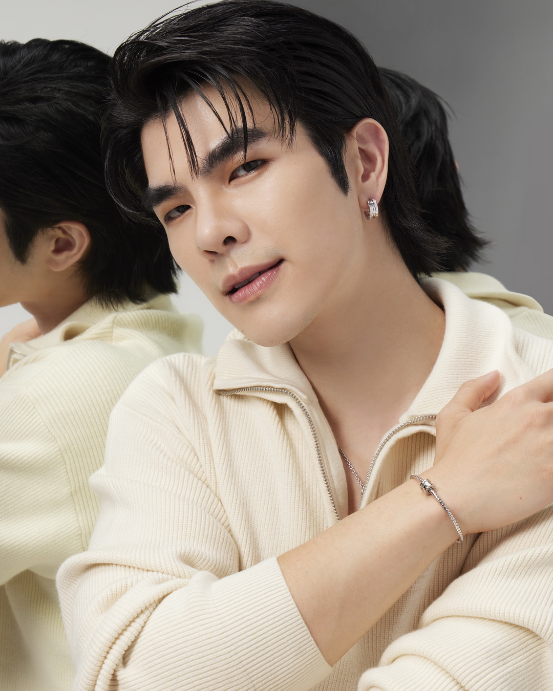 BVLGARI เปิดตัวแคมเปญล่าสุดของ ‘B.zero1’ นำโดย ออม - กรณ์นภัส พร้อม 4 นักแสดงไทยร่วมถ่ายทอดคอลเลกชันไอคอนิก