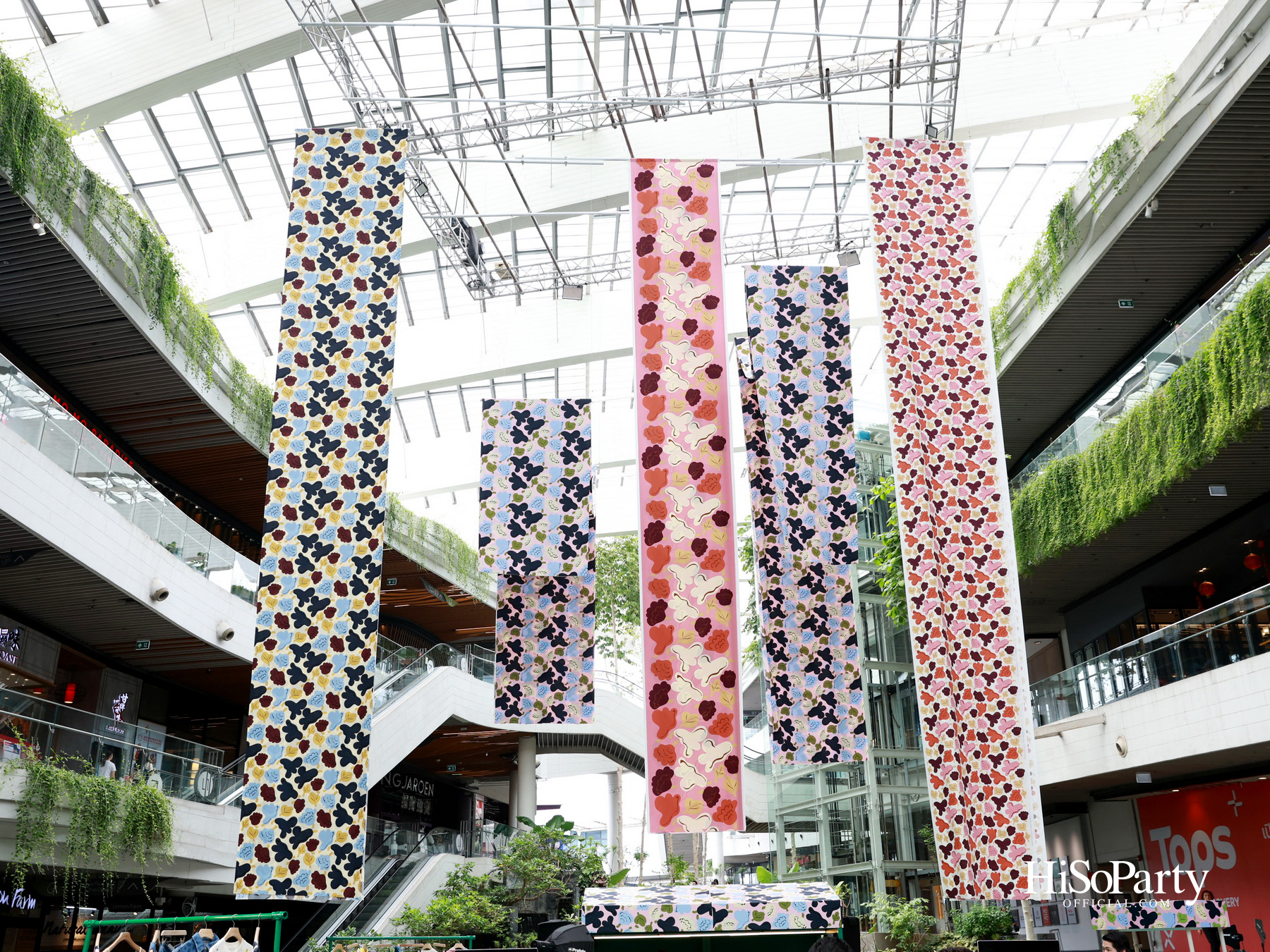 Marimekko เปิดตัว ‘เต้ย – จรินทร์พร’ Brand Ambassador คนแรกของประเทศไทย ในงาน ‘Marimekko: Art of Flowers’