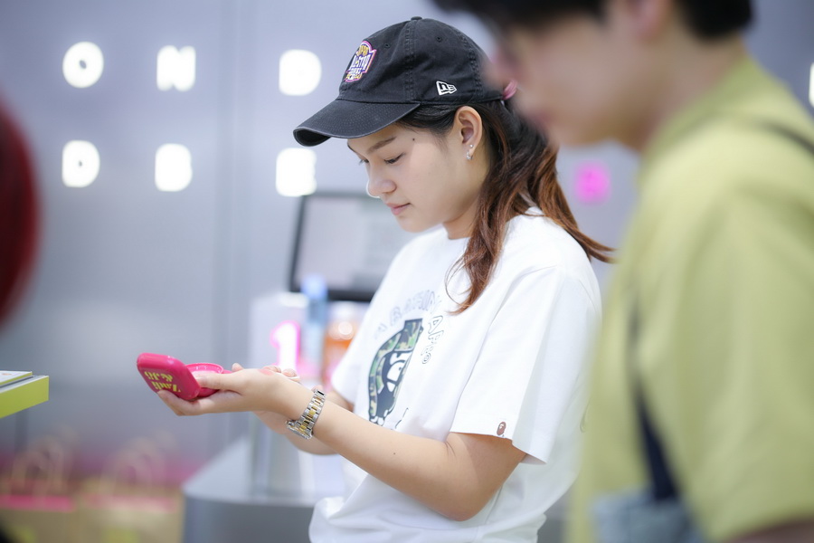 Zadi & Jo เปิด ‘Glow Station’ แห่งแรกที่ EVEANDBOY Centerpoint Siam Square ชวนวัยรุ่นค้นหาไอเท็มความงามที่ใช่