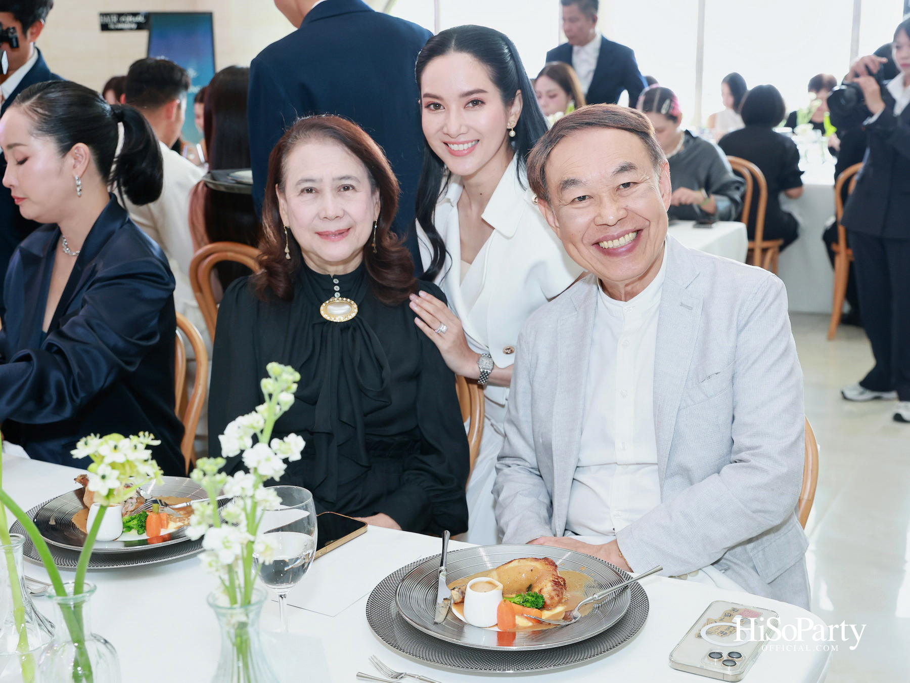 Sisley เปิดตัว ‘Revitalizing Fortifying Super Serum Advanced Formula ‘Le Super Serum’ เซรั่มสูตรใหม่เพื่อการดูแลหนังศีรษะและเส้นผม