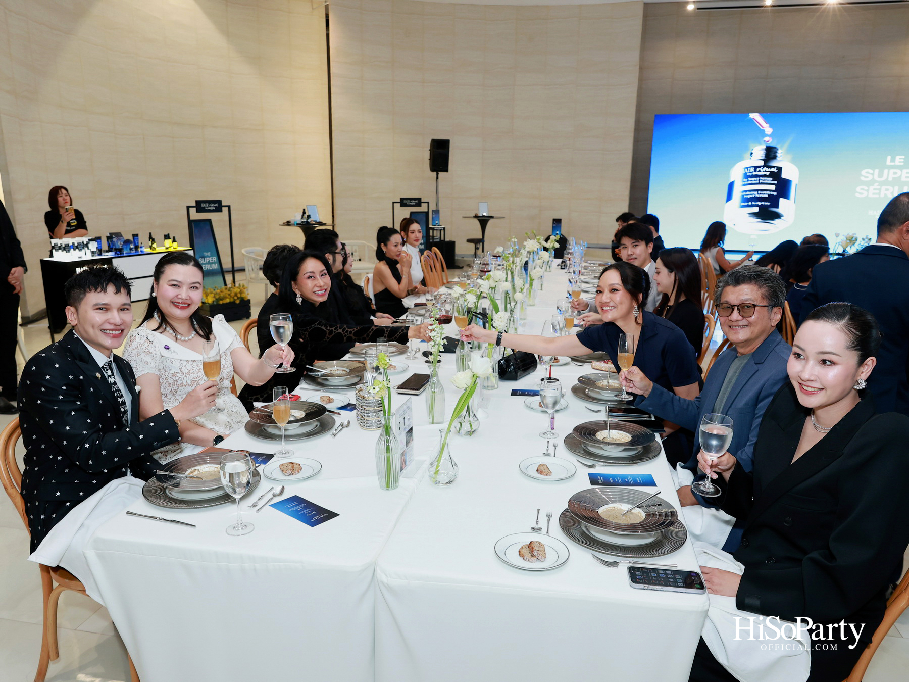 Sisley เปิดตัว ‘Revitalizing Fortifying Super Serum Advanced Formula ‘Le Super Serum’ เซรั่มสูตรใหม่เพื่อการดูแลหนังศีรษะและเส้นผม