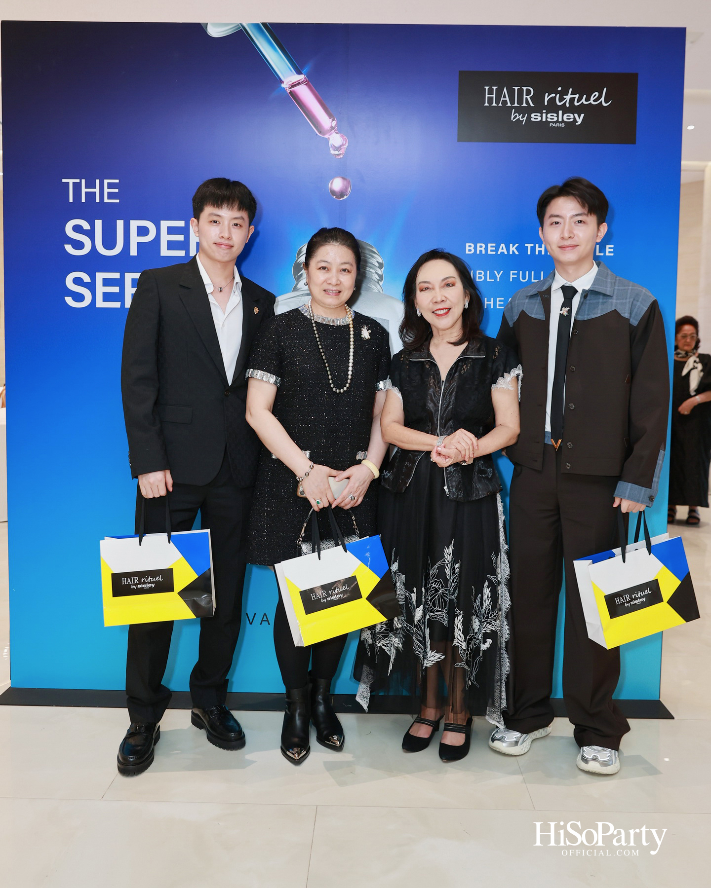 Sisley เปิดตัว ‘Revitalizing Fortifying Super Serum Advanced Formula ‘Le Super Serum’ เซรั่มสูตรใหม่เพื่อการดูแลหนังศีรษะและเส้นผม