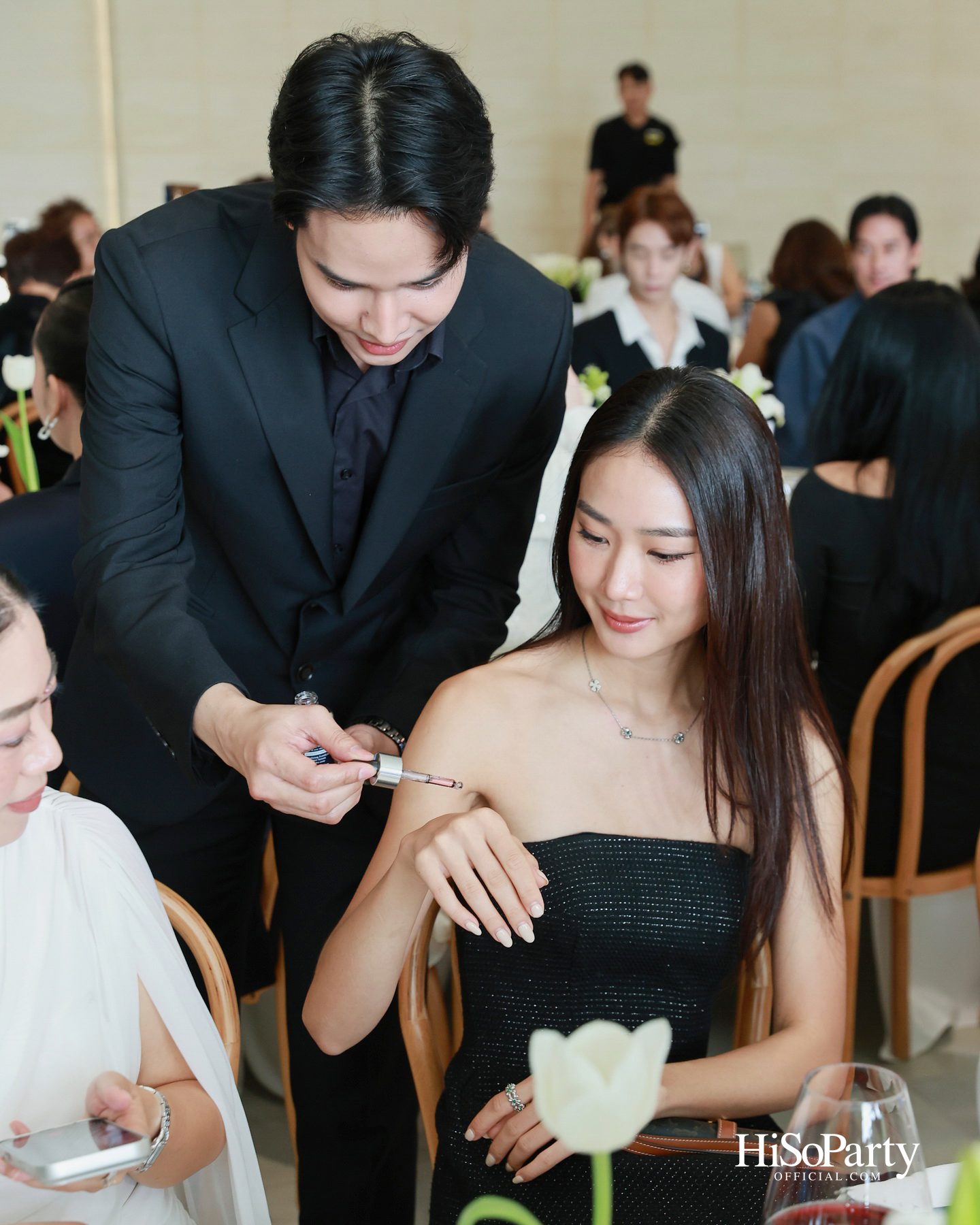 Sisley เปิดตัว ‘Revitalizing Fortifying Super Serum Advanced Formula ‘Le Super Serum’ เซรั่มสูตรใหม่เพื่อการดูแลหนังศีรษะและเส้นผม