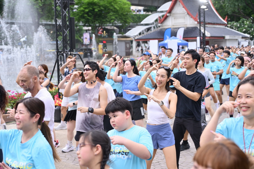 ‘EM-ROBIC DANCE FOR MOM @BENCHASIRI PARK’ ชวนคู่แม่ลูกเต้นแอโรบิก เติมสุขภาพดีตลอดเดือนสิงหาคม