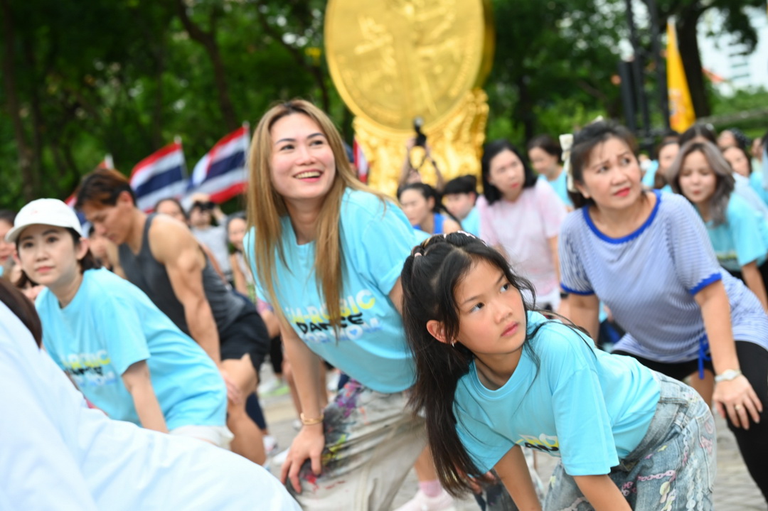 ‘EM-ROBIC DANCE FOR MOM @BENCHASIRI PARK’ ชวนคู่แม่ลูกเต้นแอโรบิก เติมสุขภาพดีตลอดเดือนสิงหาคม