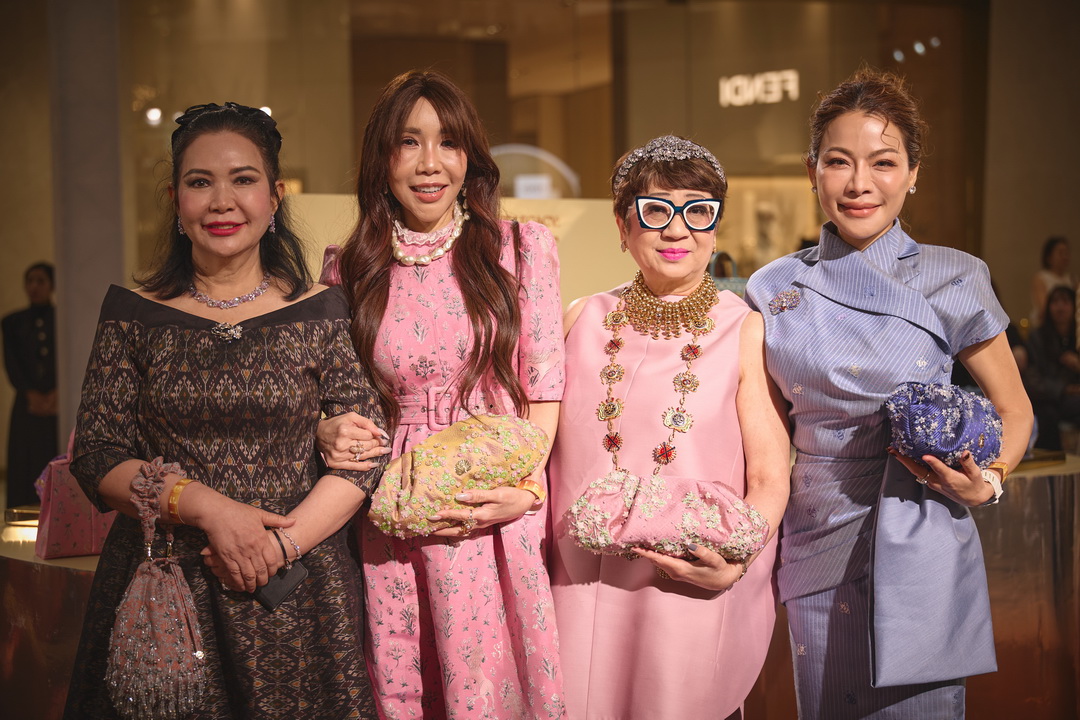 สมเด็จพระเจ้าลูกเธอ เจ้าฟ้าสิริวัณณวรี นารีรัตนราชกัญญา ทรงรับชมแฟชั่นโชว์ภายใต้แนวคิด ‘The Walk of Woven Identities’