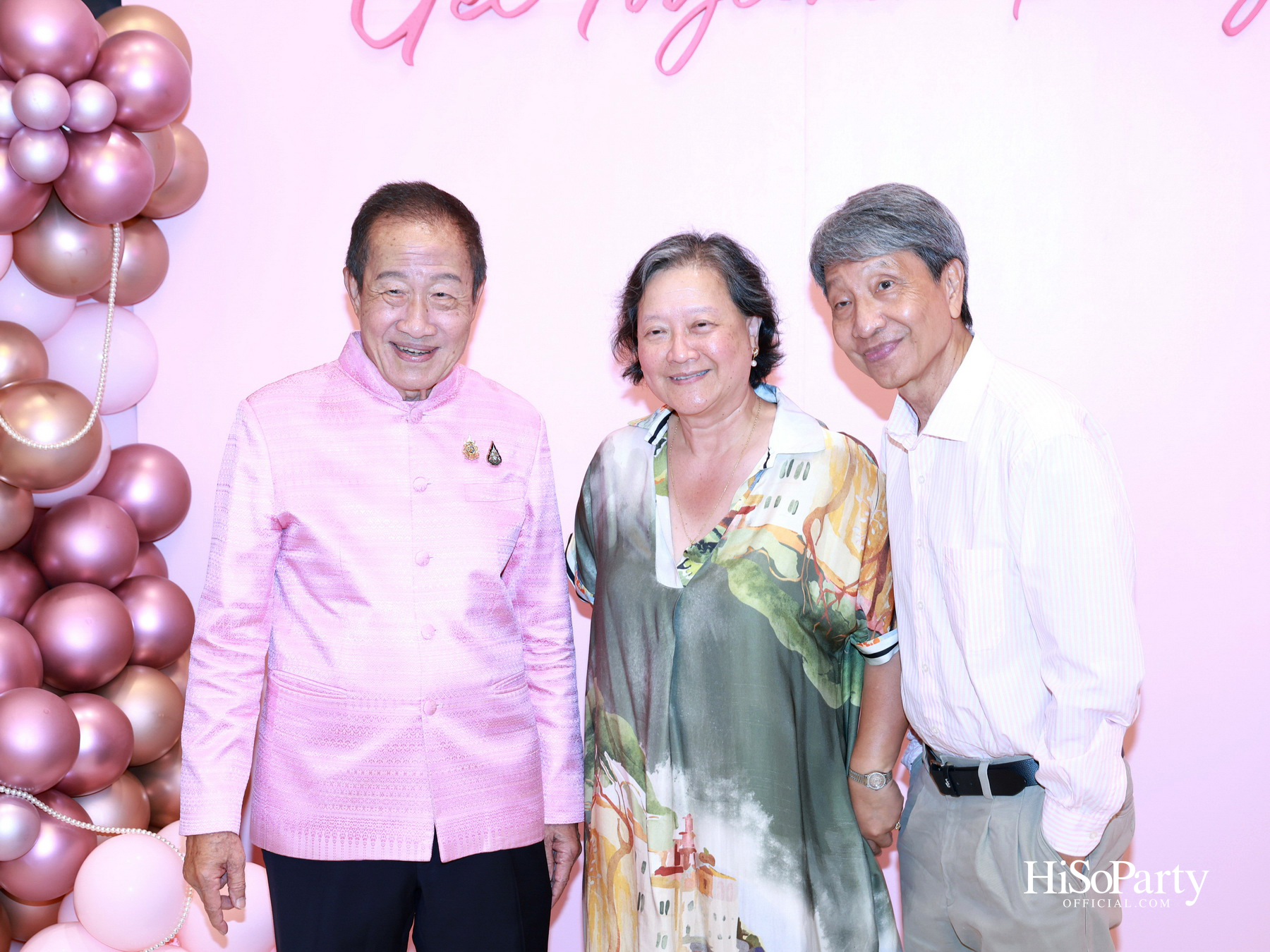 ‘LOVE FOREVER’ ค่ำคืนแห่งความรัก ฉลองวันเกิด ‘คุณสุวิมล มหากิจศิริ’ อย่างอบอุ่นและชื่นมื่น