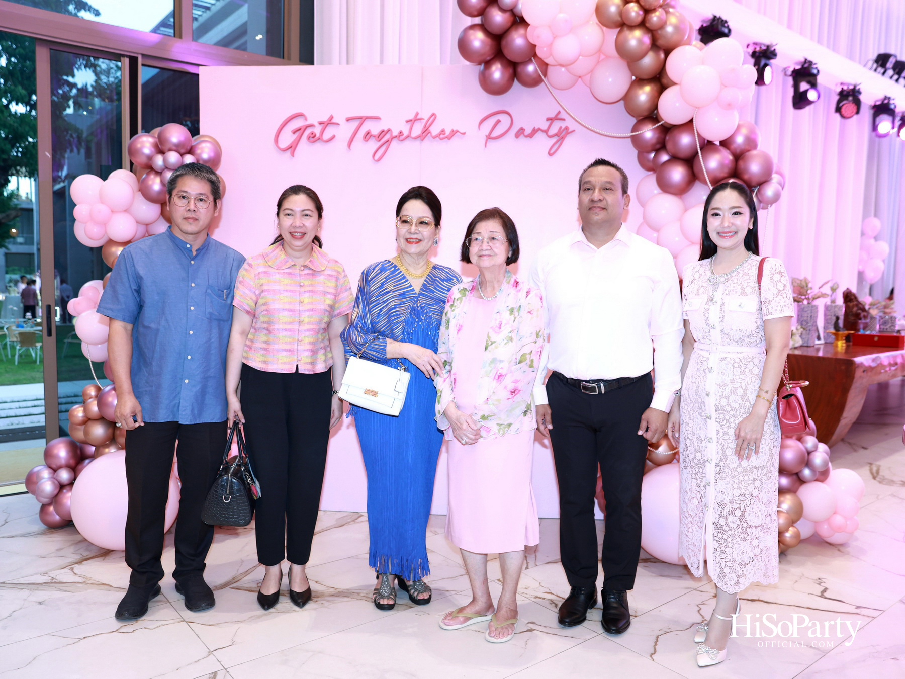 ‘LOVE FOREVER’ ค่ำคืนแห่งความรัก ฉลองวันเกิด ‘คุณสุวิมล มหากิจศิริ’ อย่างอบอุ่นและชื่นมื่น