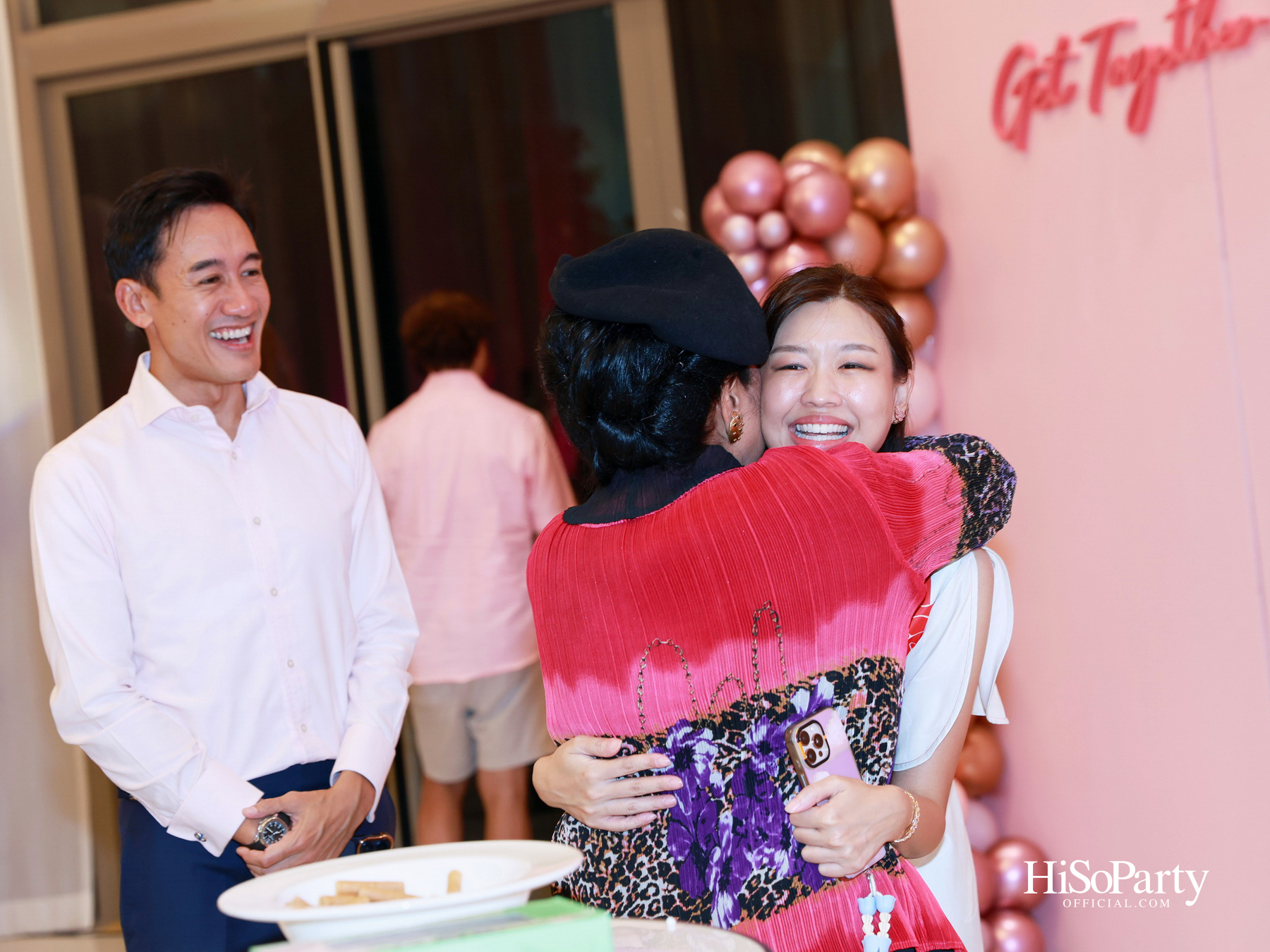 ‘LOVE FOREVER’ ค่ำคืนแห่งความรัก ฉลองวันเกิด ‘คุณสุวิมล มหากิจศิริ’ อย่างอบอุ่นและชื่นมื่น
