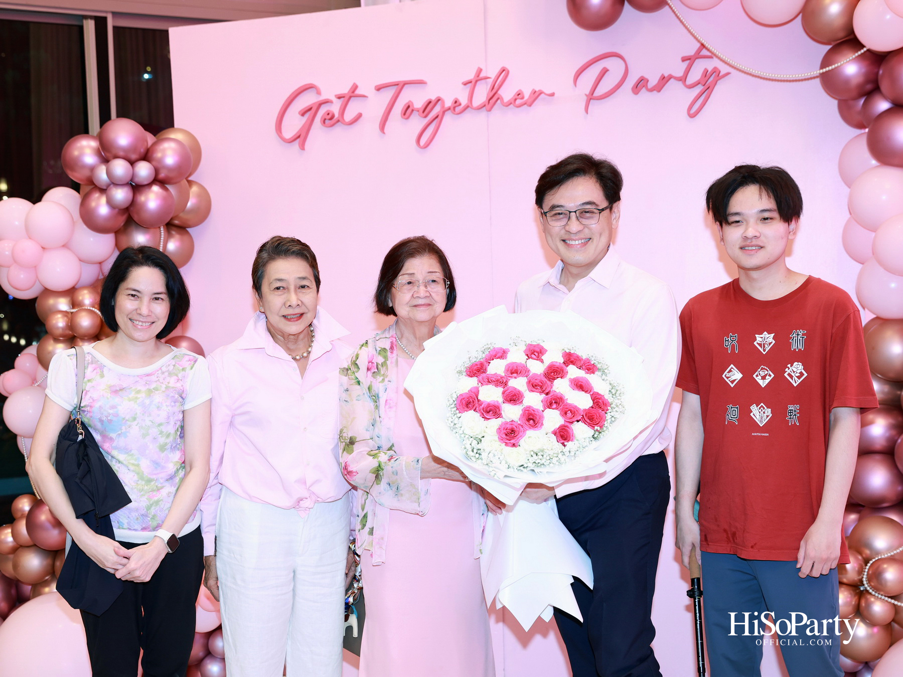 ‘LOVE FOREVER’ ค่ำคืนแห่งความรัก ฉลองวันเกิด ‘คุณสุวิมล มหากิจศิริ’ อย่างอบอุ่นและชื่นมื่น